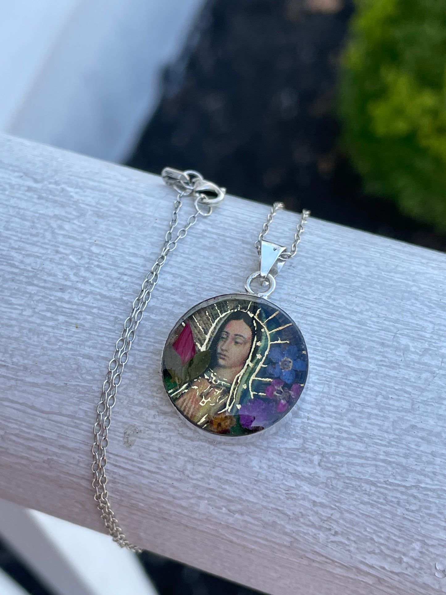 925 Sterling Silver Virgin Mary Encapsulated Necklace
