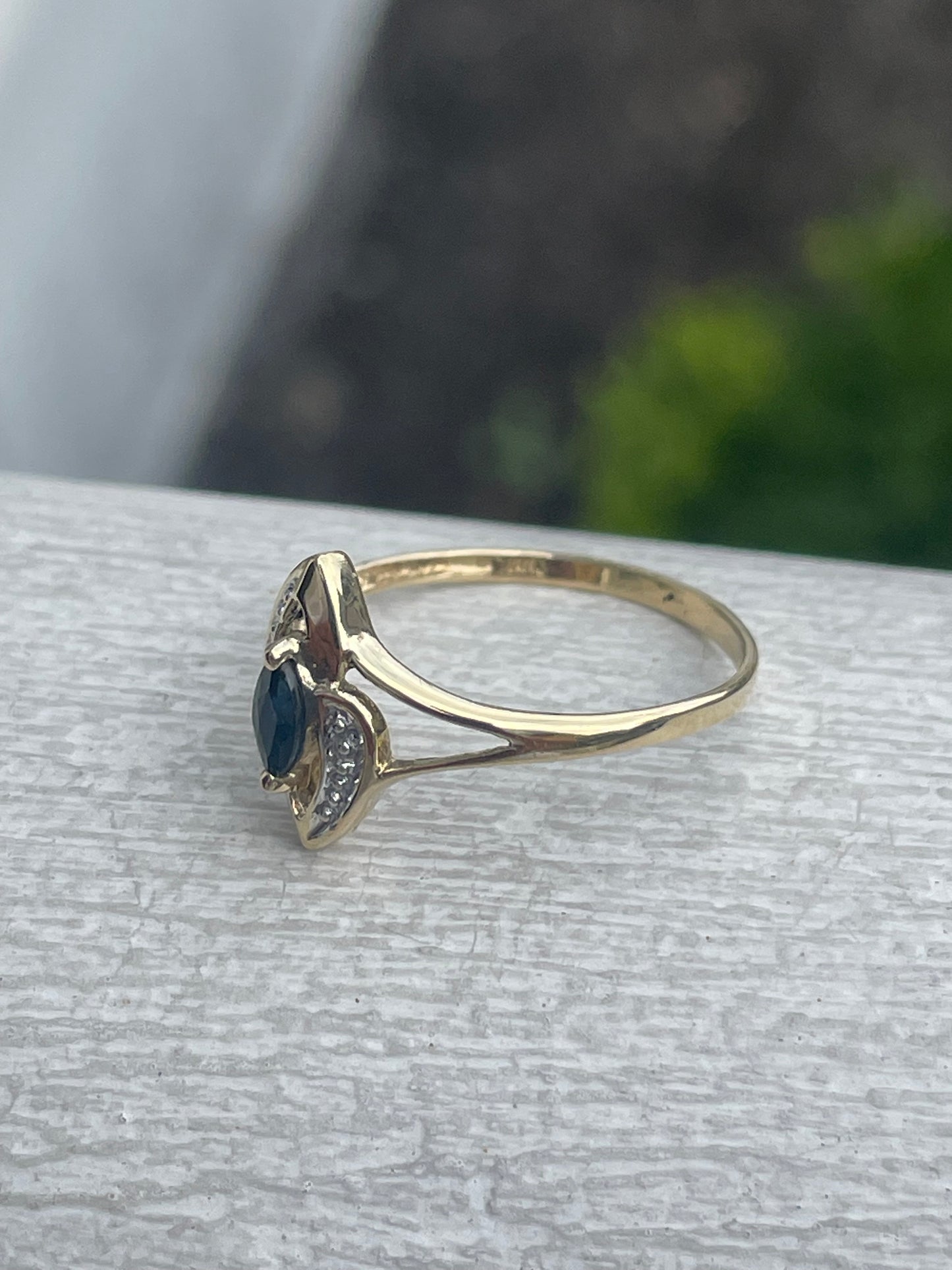 10k Gold Petite Marquis Sapphire Ring Size 7.5
