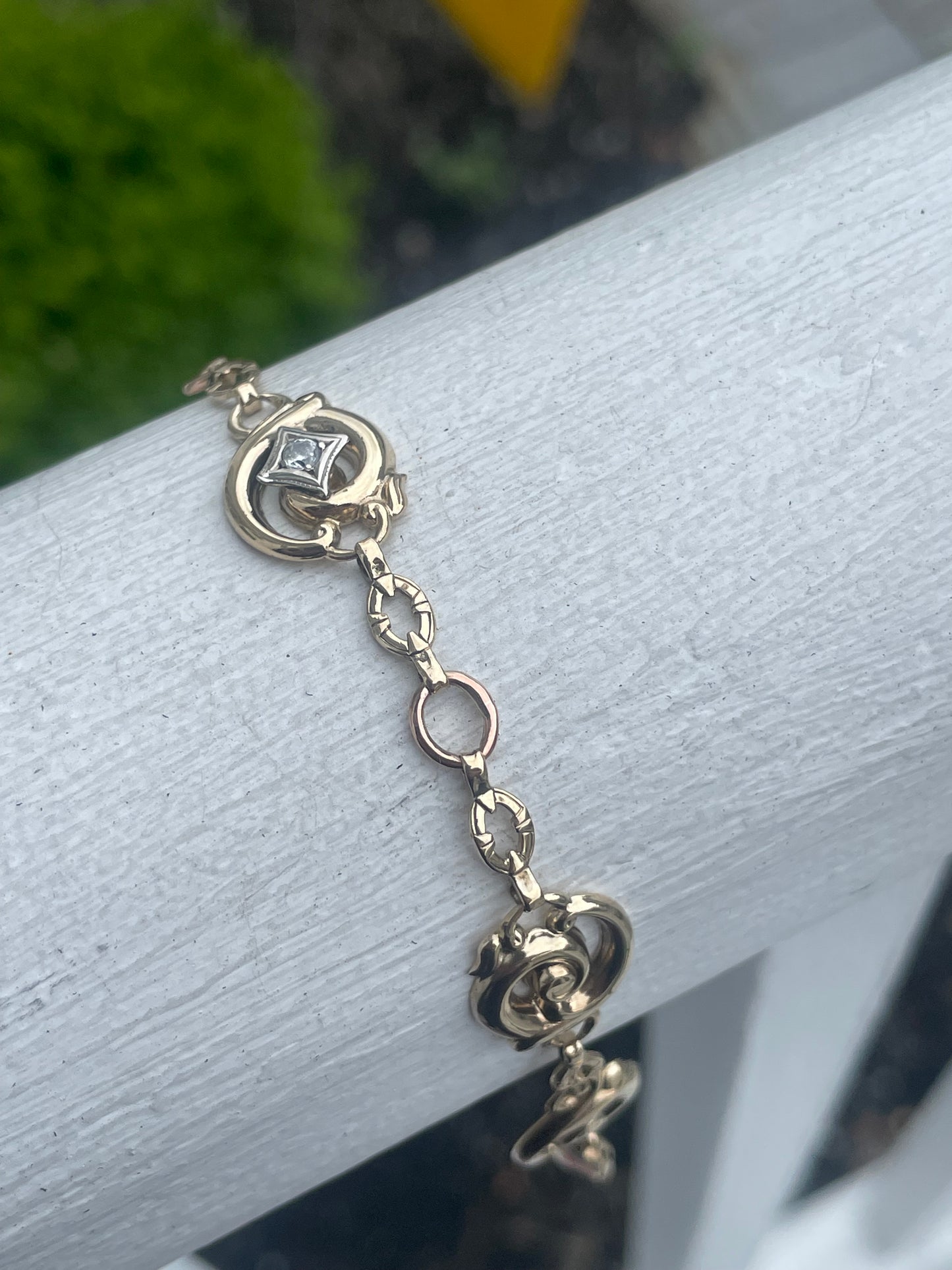 14k Gold Antique Diamond Swirl Station Link Bracelet 7”