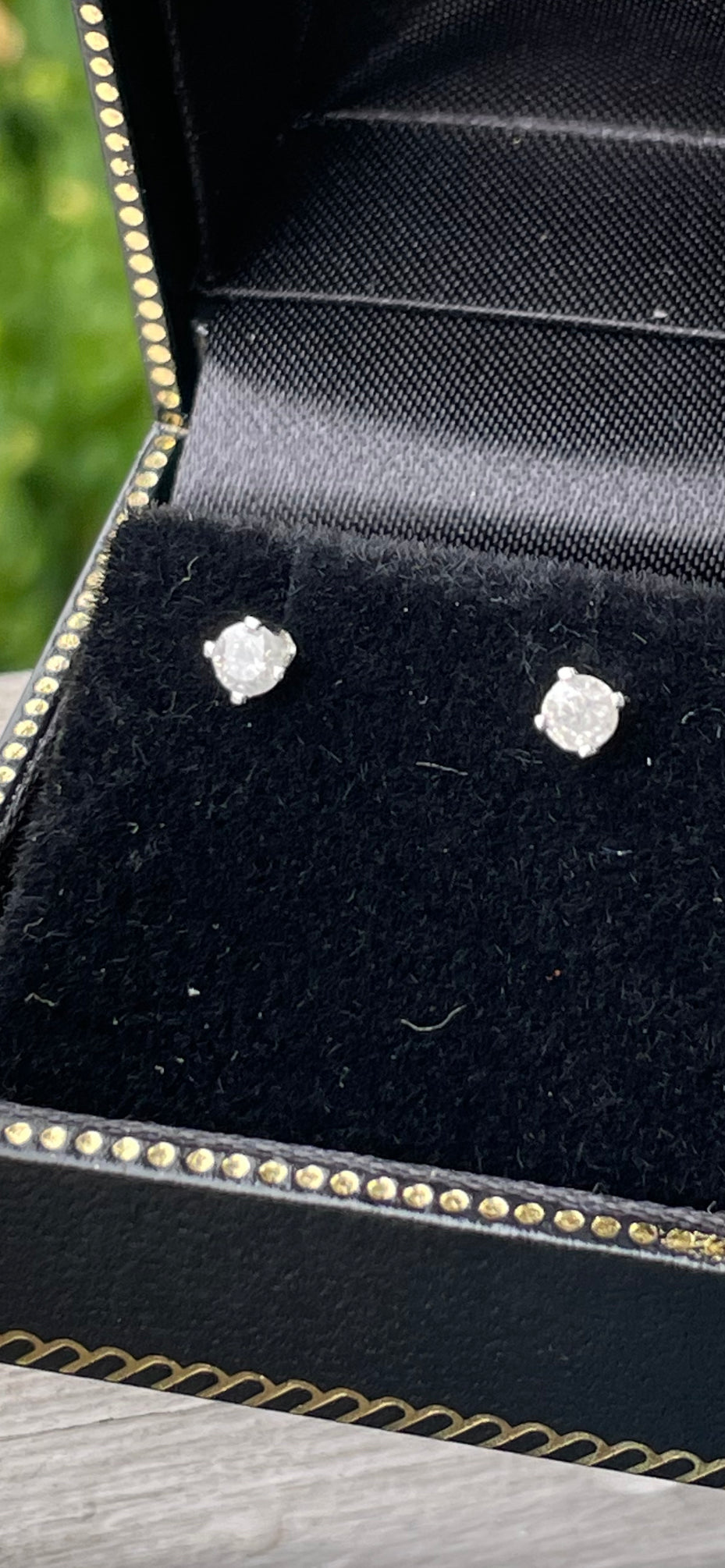 14k White Gold .20ct Diamond Stud Earrings
