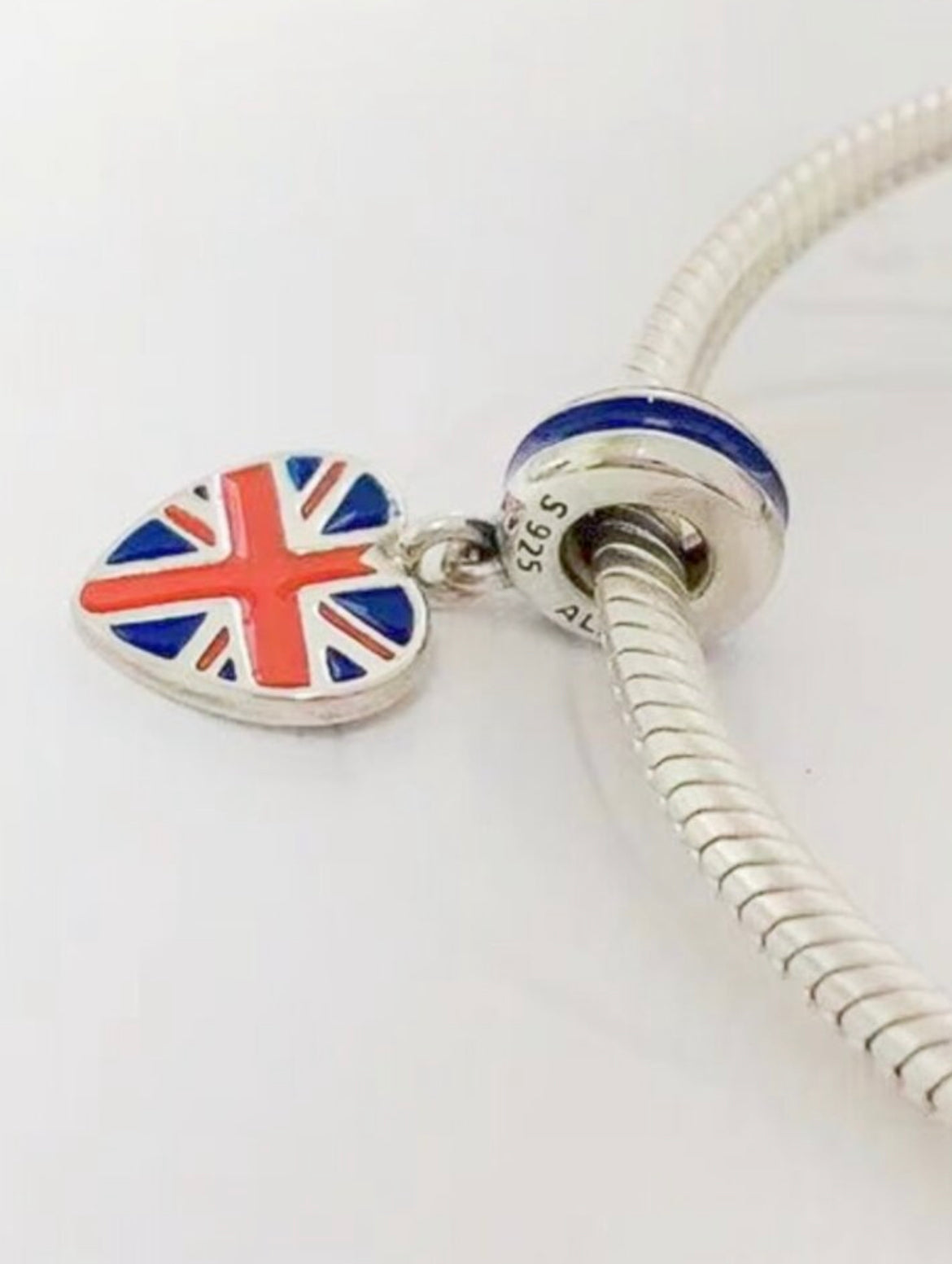 Pandora Great Britain exclusive British England Flag Dangle heart charm