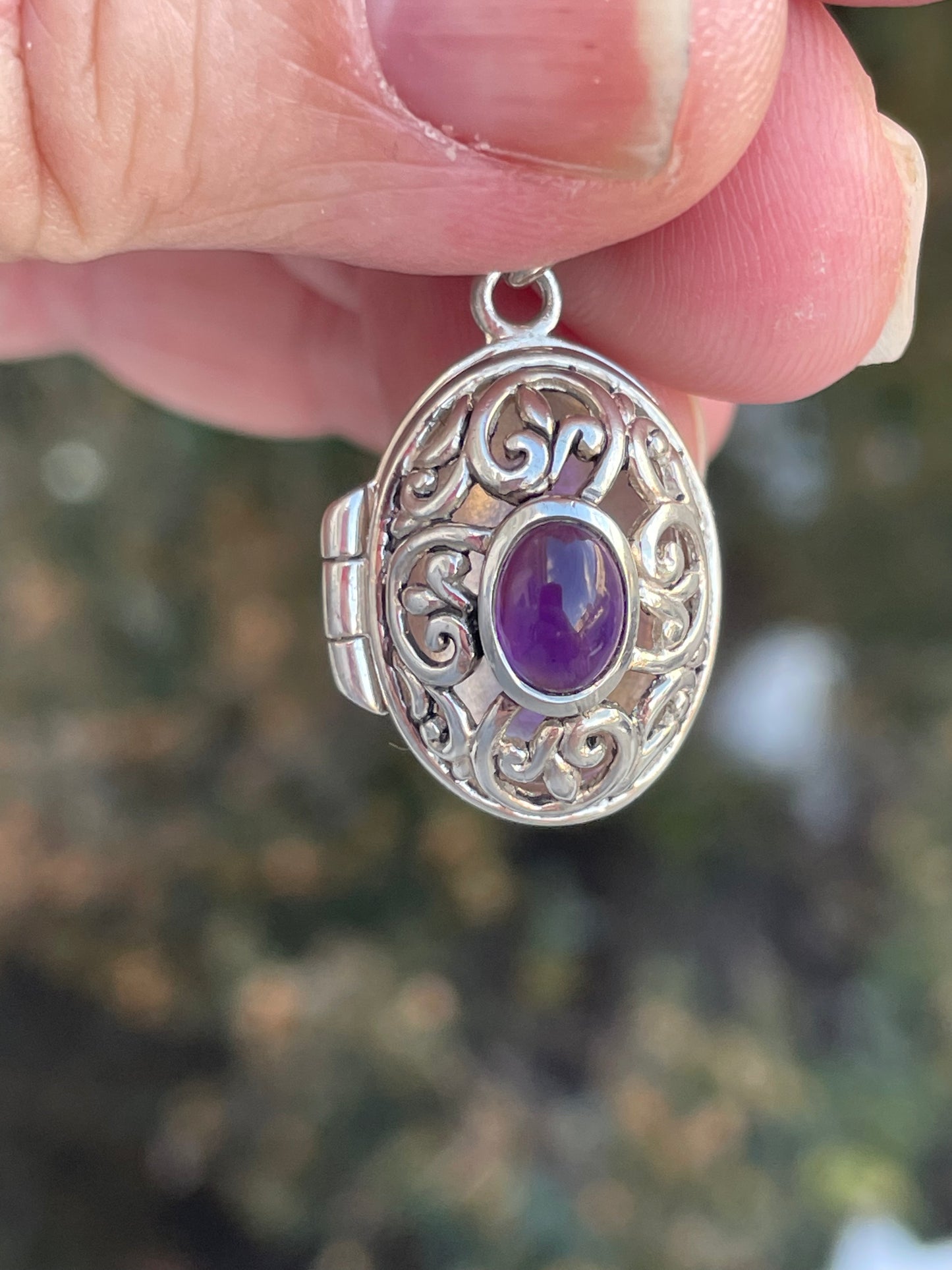 925 Sterling Silver Oval Filigree Amethyst Locket Necklace