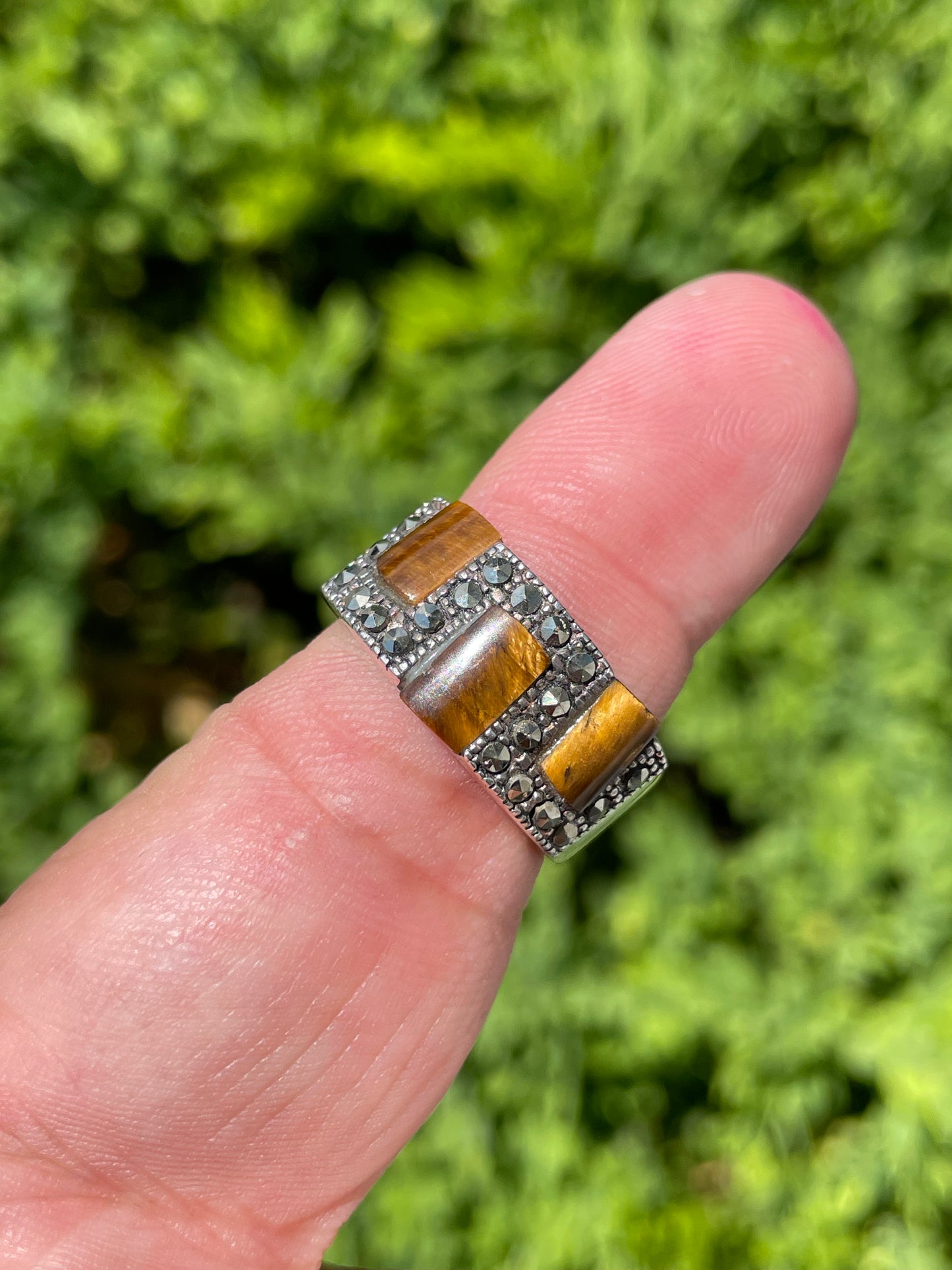 925 Sterling Silver Tigereye & Marcasite Modernist Designer Band Ring