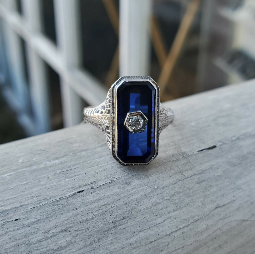 18k White Gold Antique Sapphire & Diamond Art Deco Ring