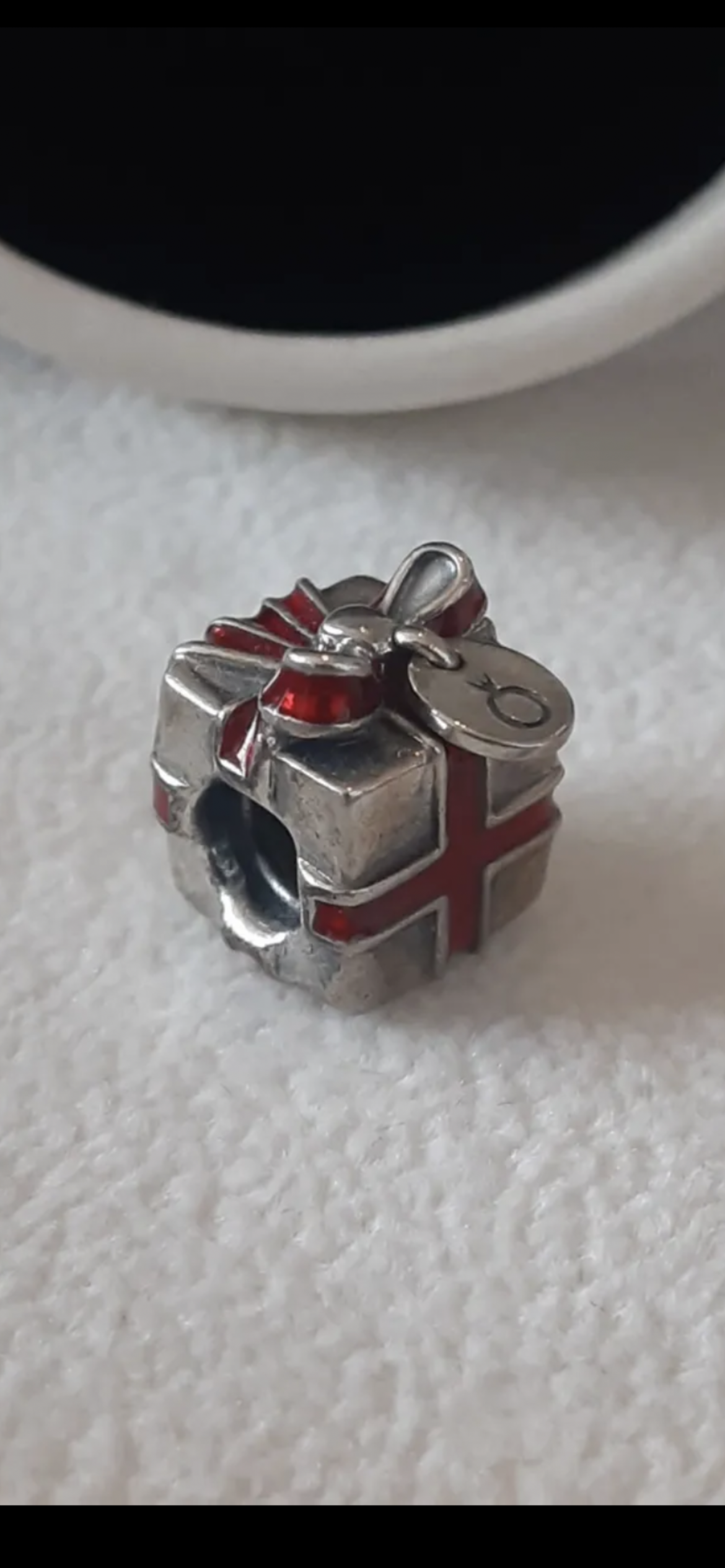 Retired Pandora 2012 Black Friday Red Ribbon Present Gift Box Charm