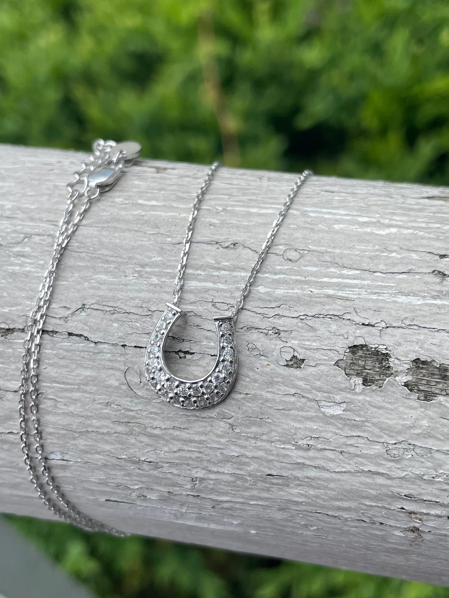 925 Sterling Silver Sparkling Horseshoe Necklace w/ Clear Zirconia