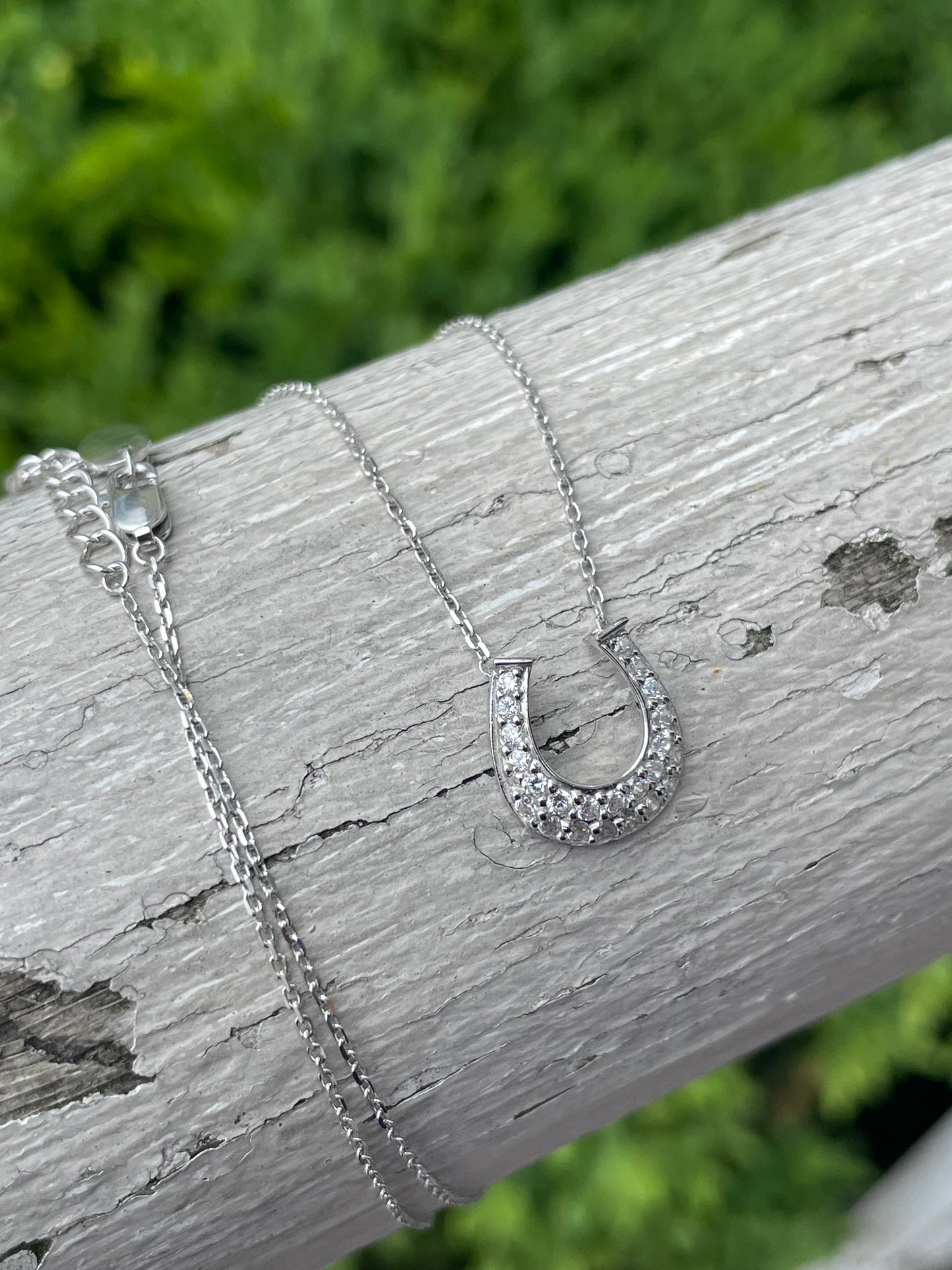 925 Sterling Silver Sparkling Horseshoe Necklace w/ Clear Zirconia