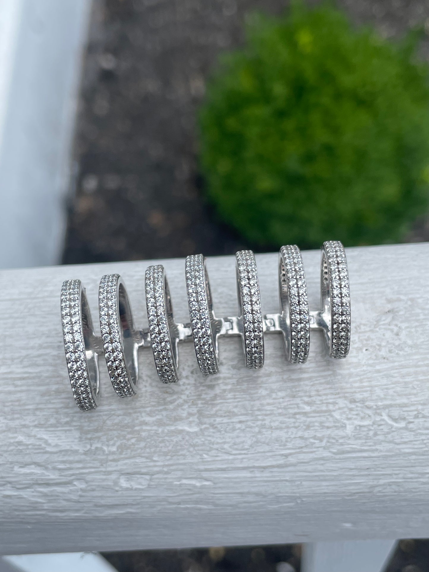 925 Sterling Silver Connected 7 Band Sparkling Cz Ring Size 5