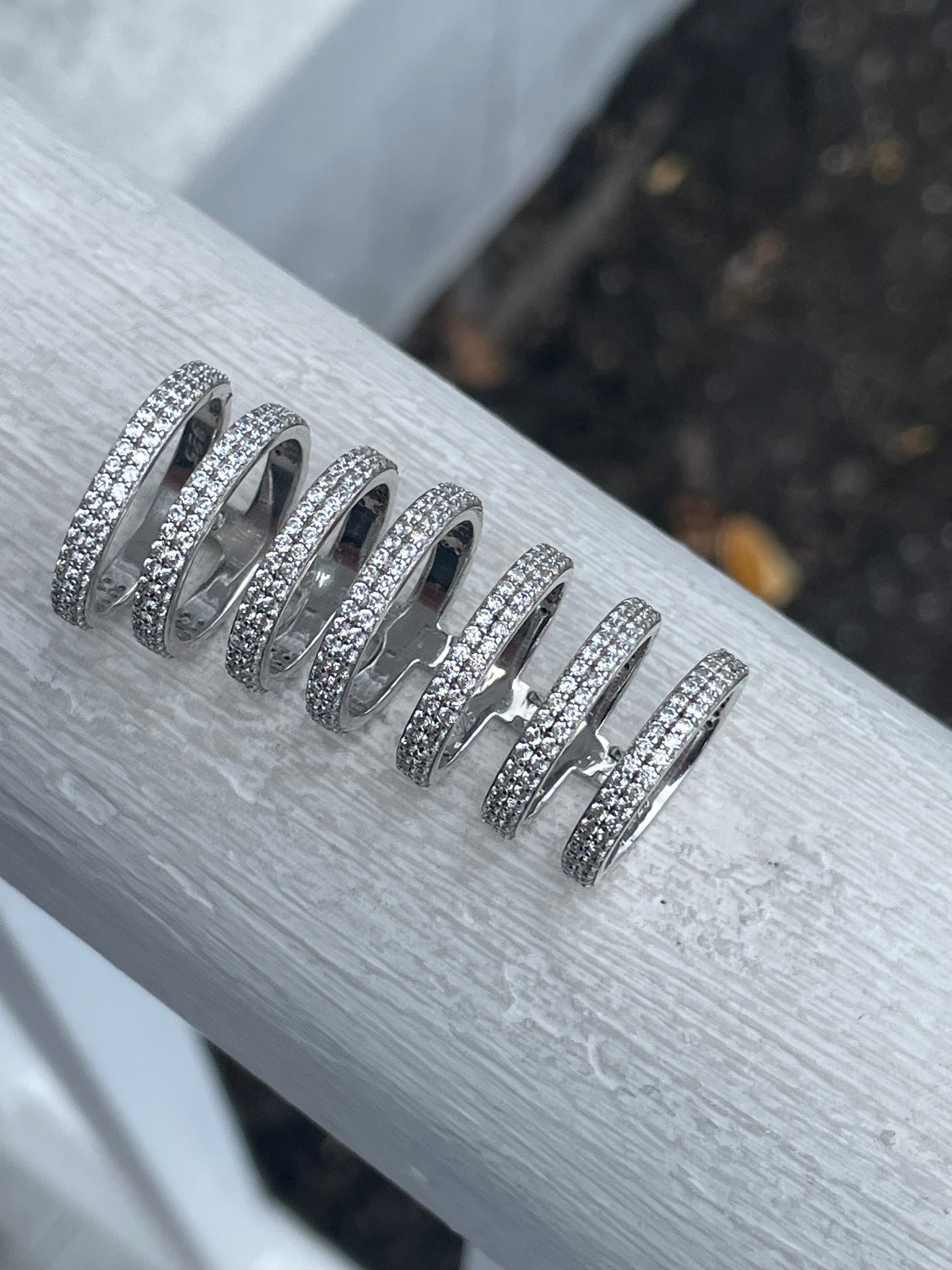 925 Sterling Silver Connected 7 Band Sparkling Cz Ring Size 5