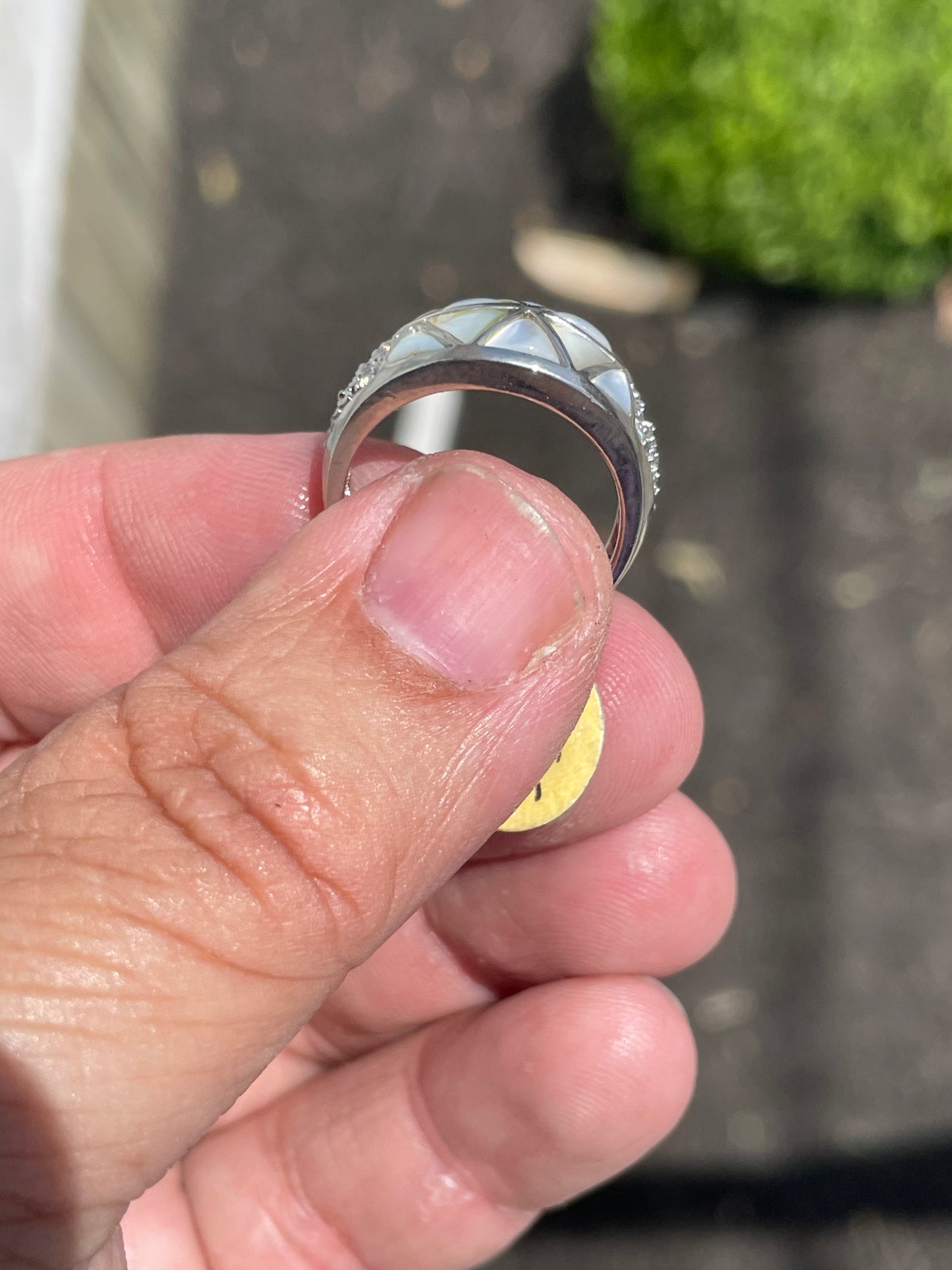 925 Sterling Silver Mother of Pearl Dome Ring