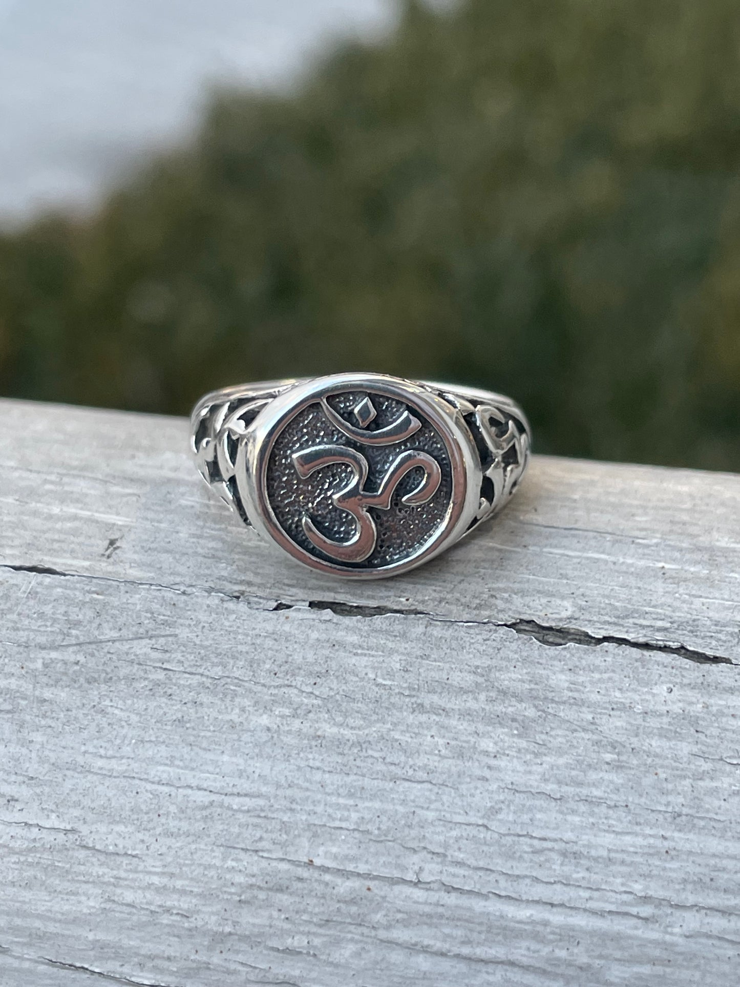 925 Sterling Silver Ohm Signet Ring Sz 7.75