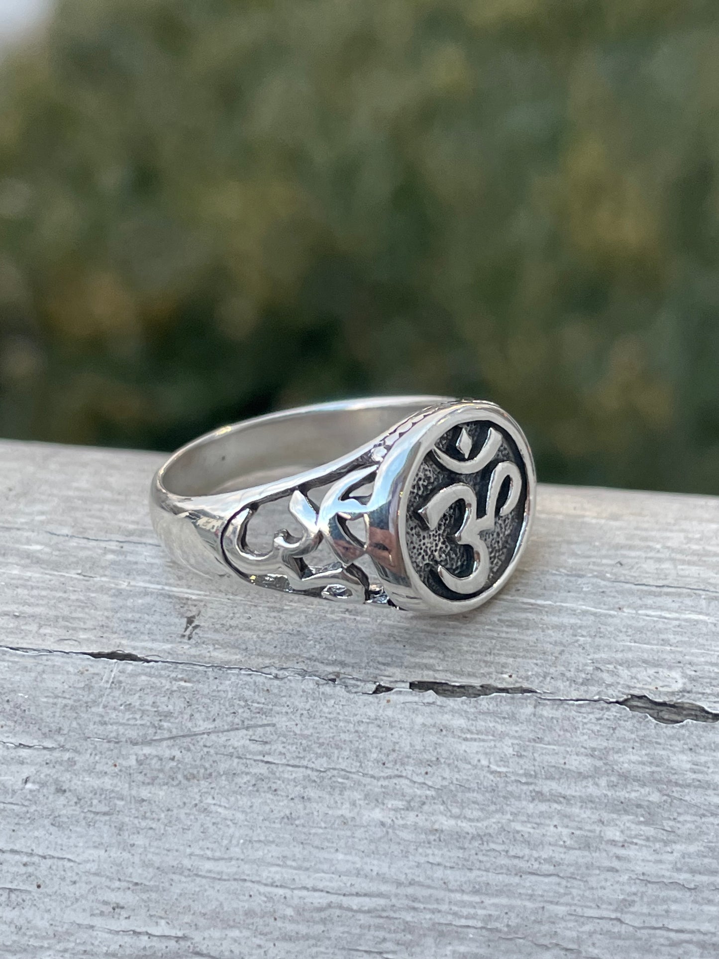 925 Sterling Silver Ohm Signet Ring Sz 7.75