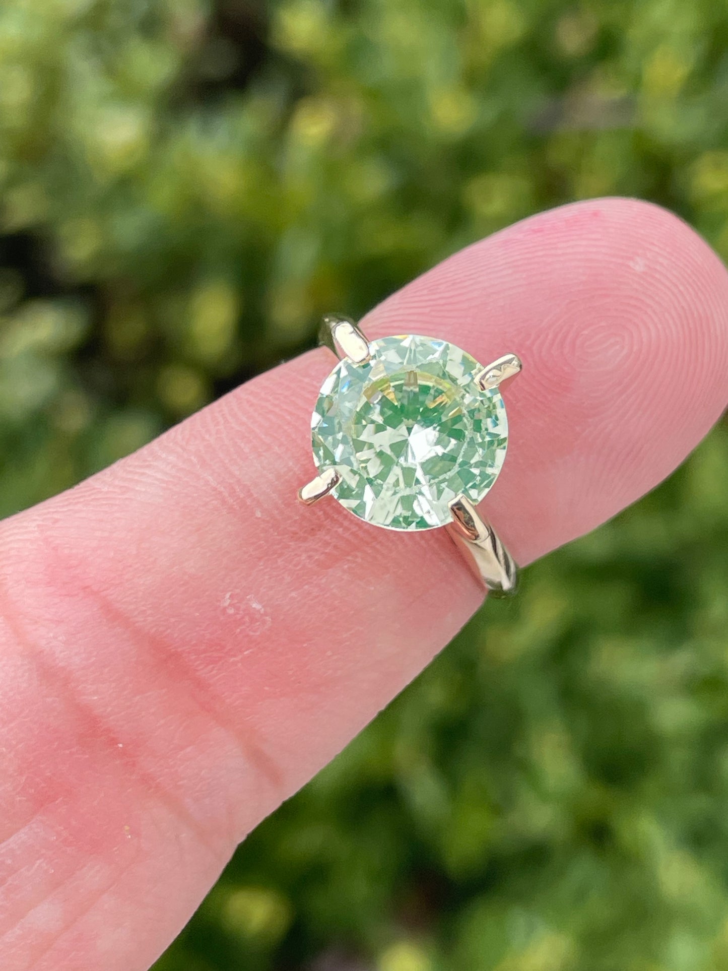 10k Gold Solitaire Empire Synthetic Peridot Ring