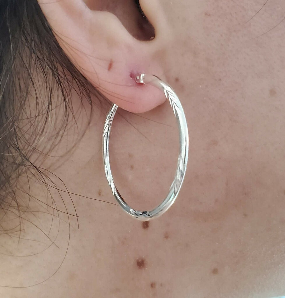 925 Sterling Silver Diamond Cut 1.25” Diameter Hoop Earrings