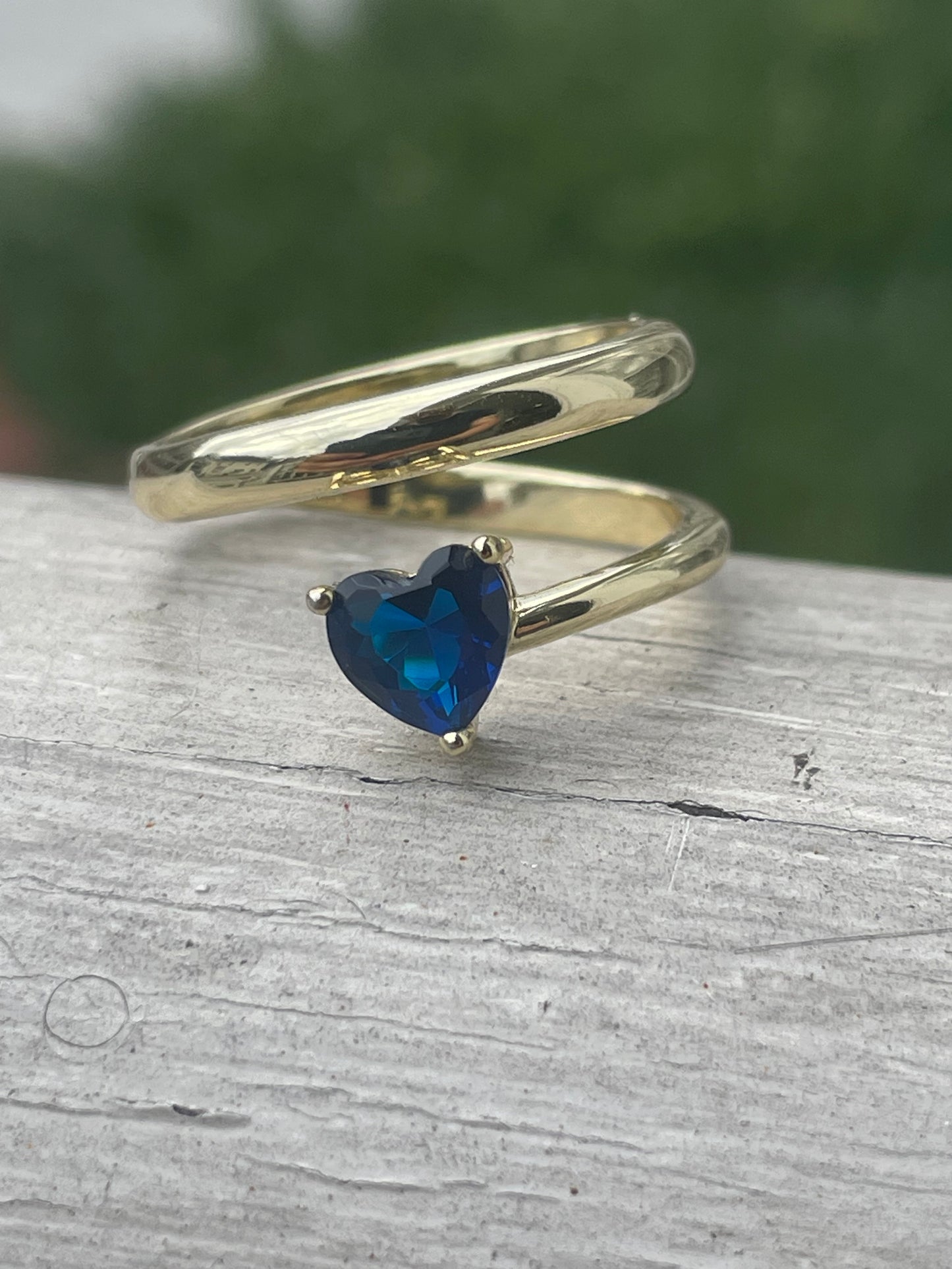 925 Sterling Silver Vermeil Wrap Around Ring w/ Heart Sapphire Stone