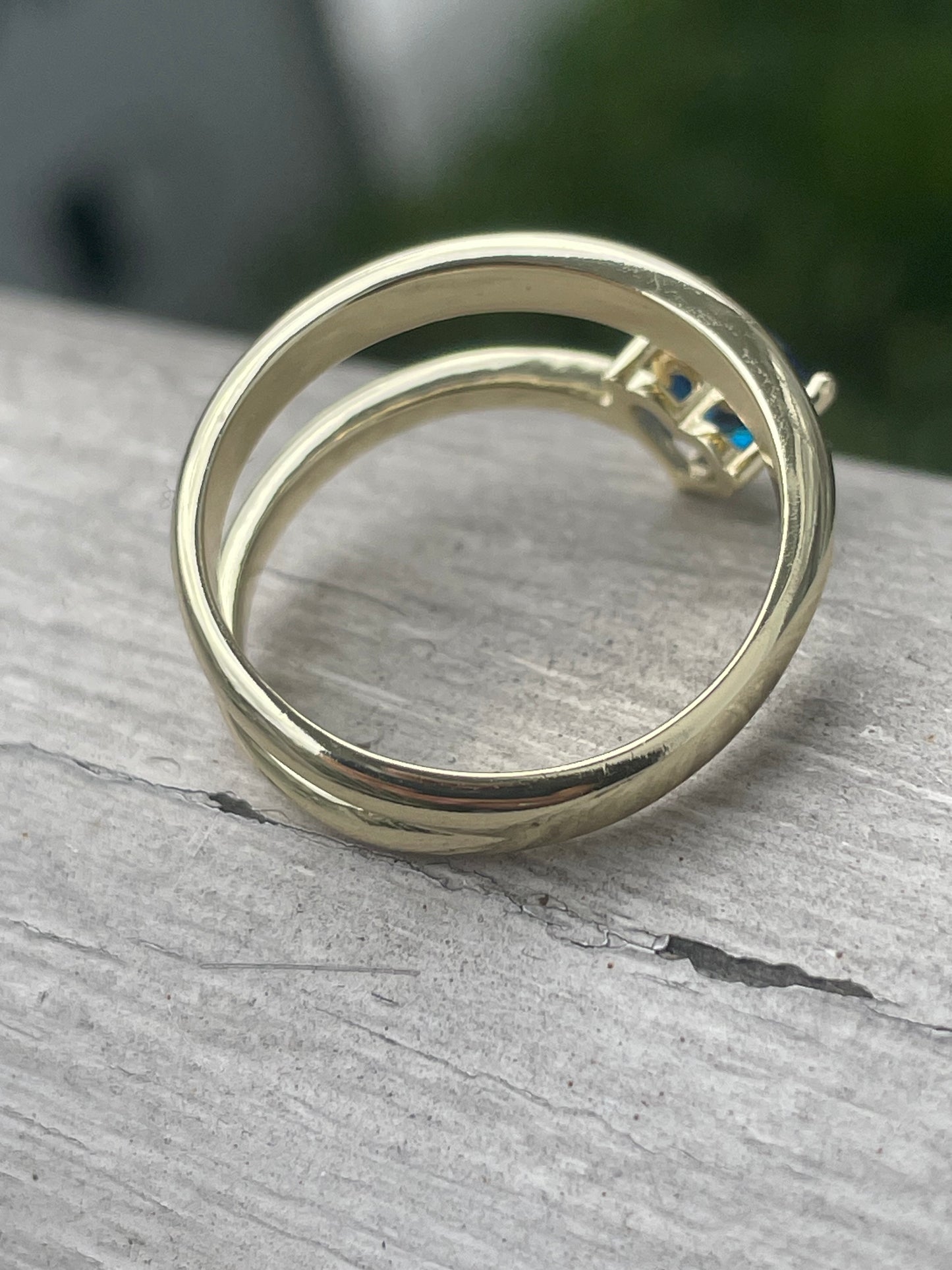 925 Sterling Silver Vermeil Wrap Around Ring w/ Heart Sapphire Stone