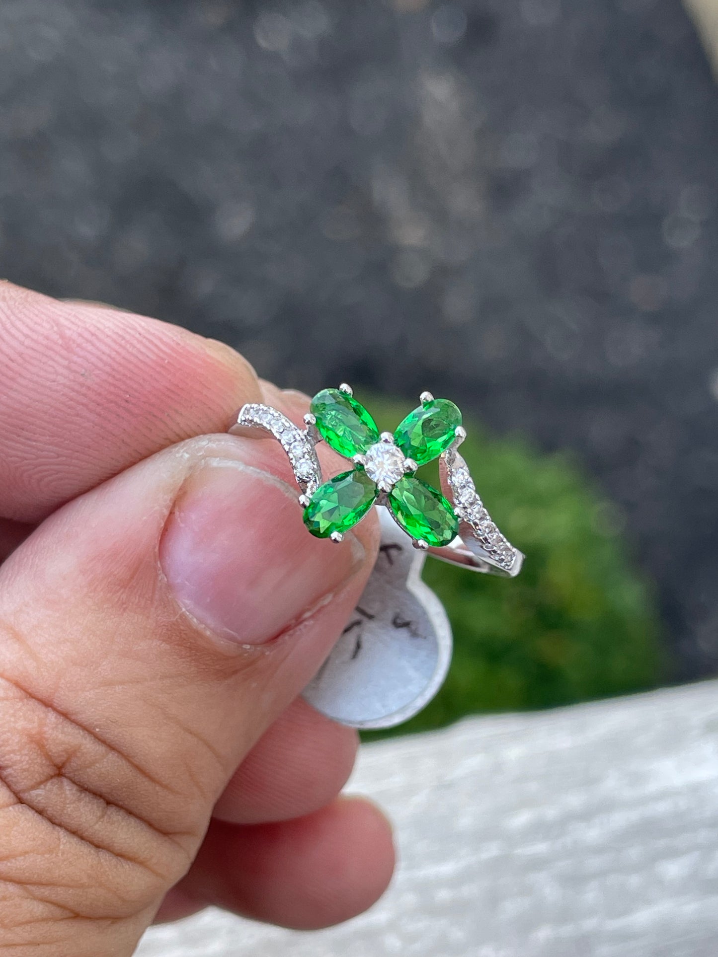 Stainless steel Green Zirconia Flower Clover Ring size 7.5