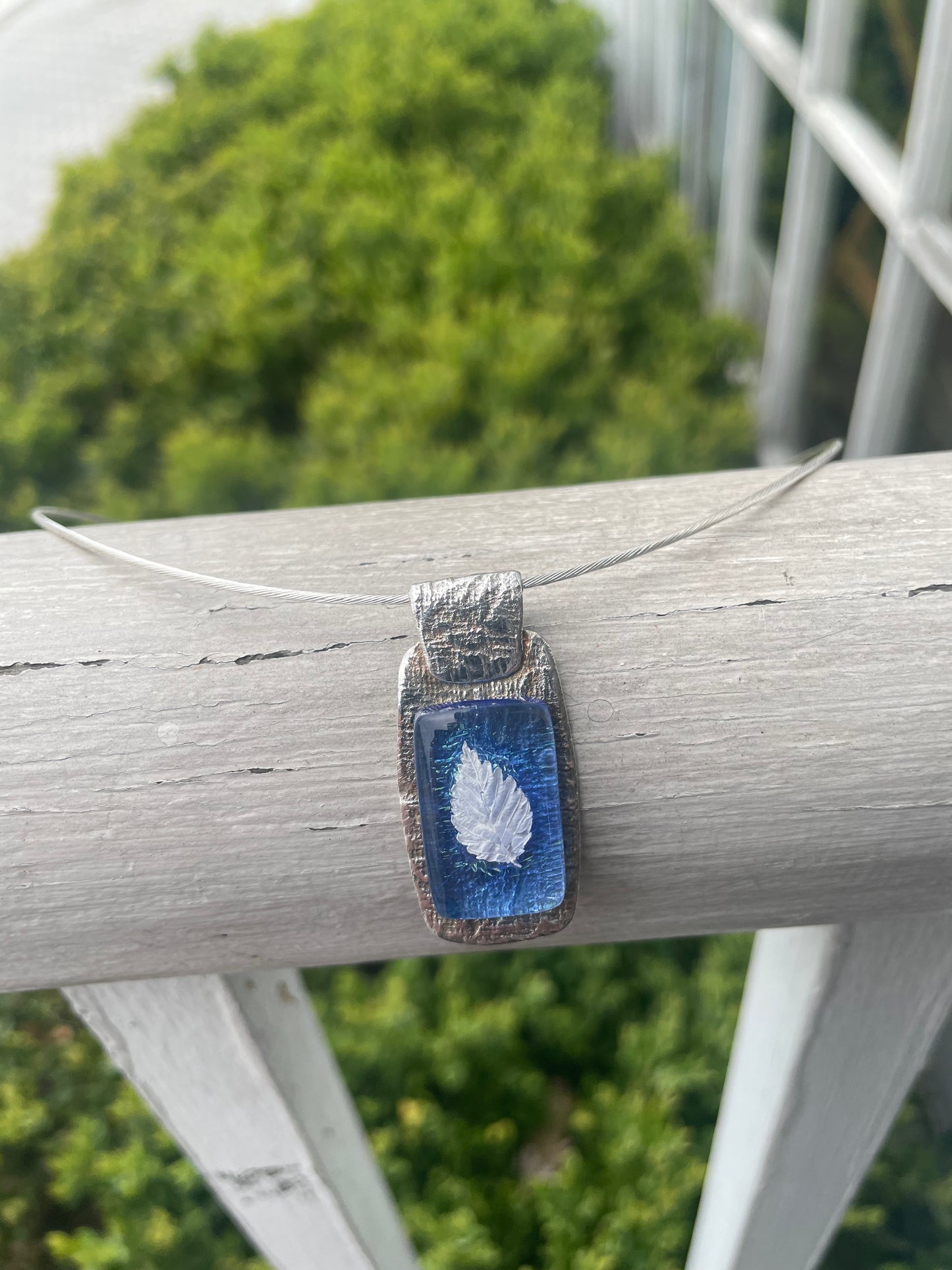 925 Sterling Silver Oak Leaf Blue Resin Omega Necklace