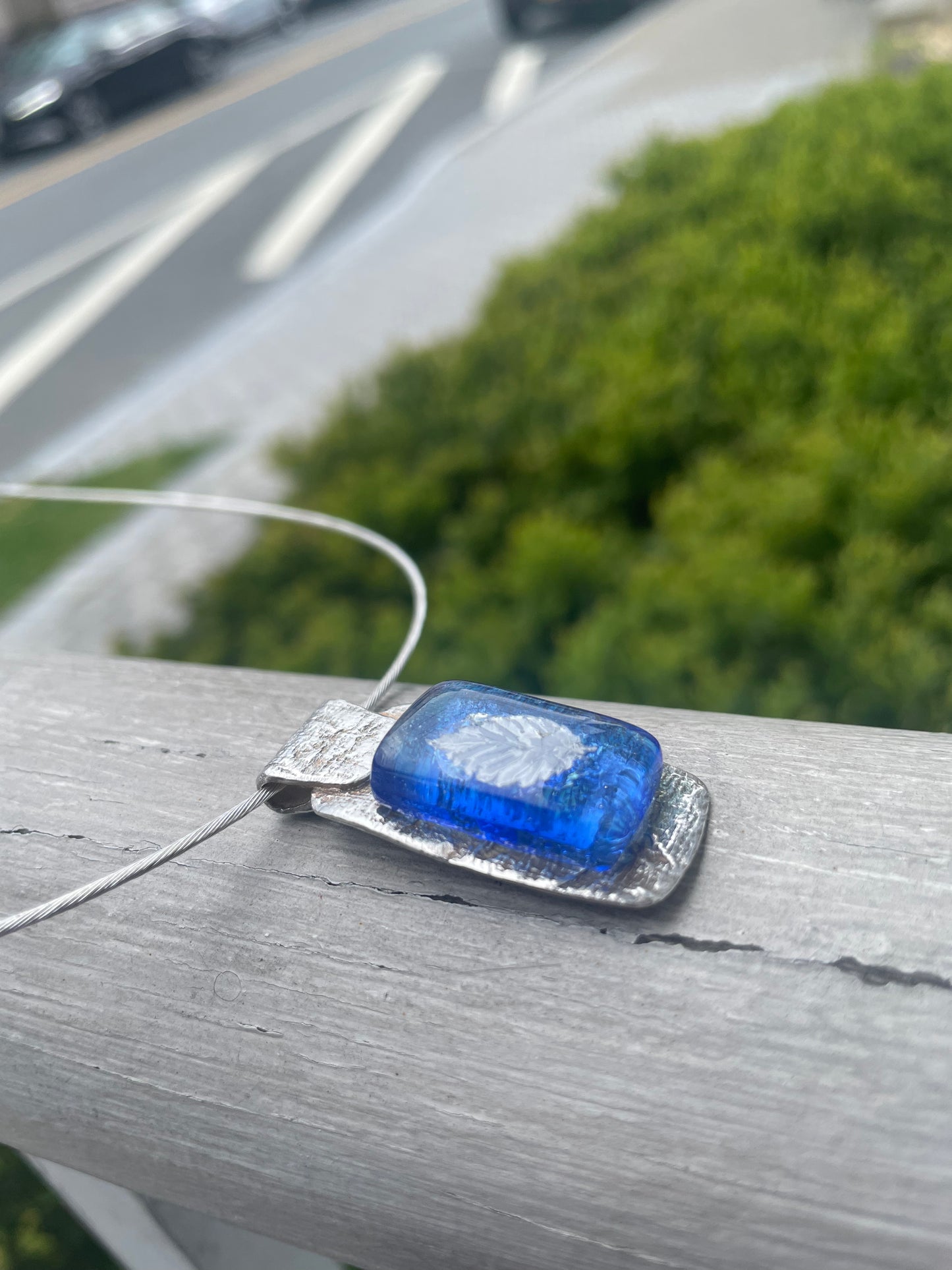 925 Sterling Silver Oak Leaf Blue Resin Omega Necklace