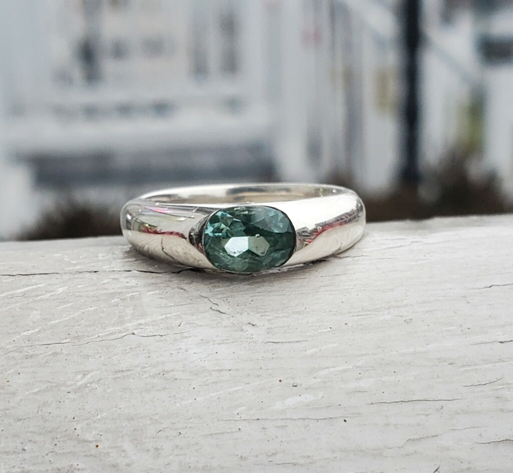 925 Sterling Silver Oval Green Amethyst Band Ring