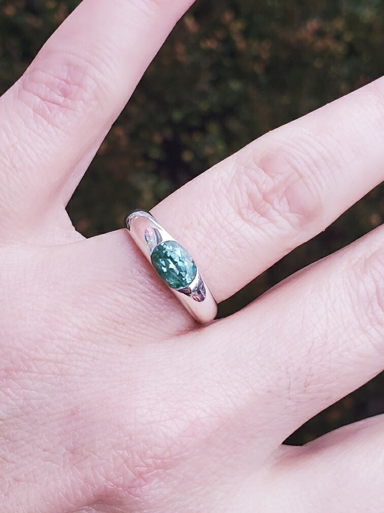 925 Sterling Silver Oval Green Amethyst Band Ring