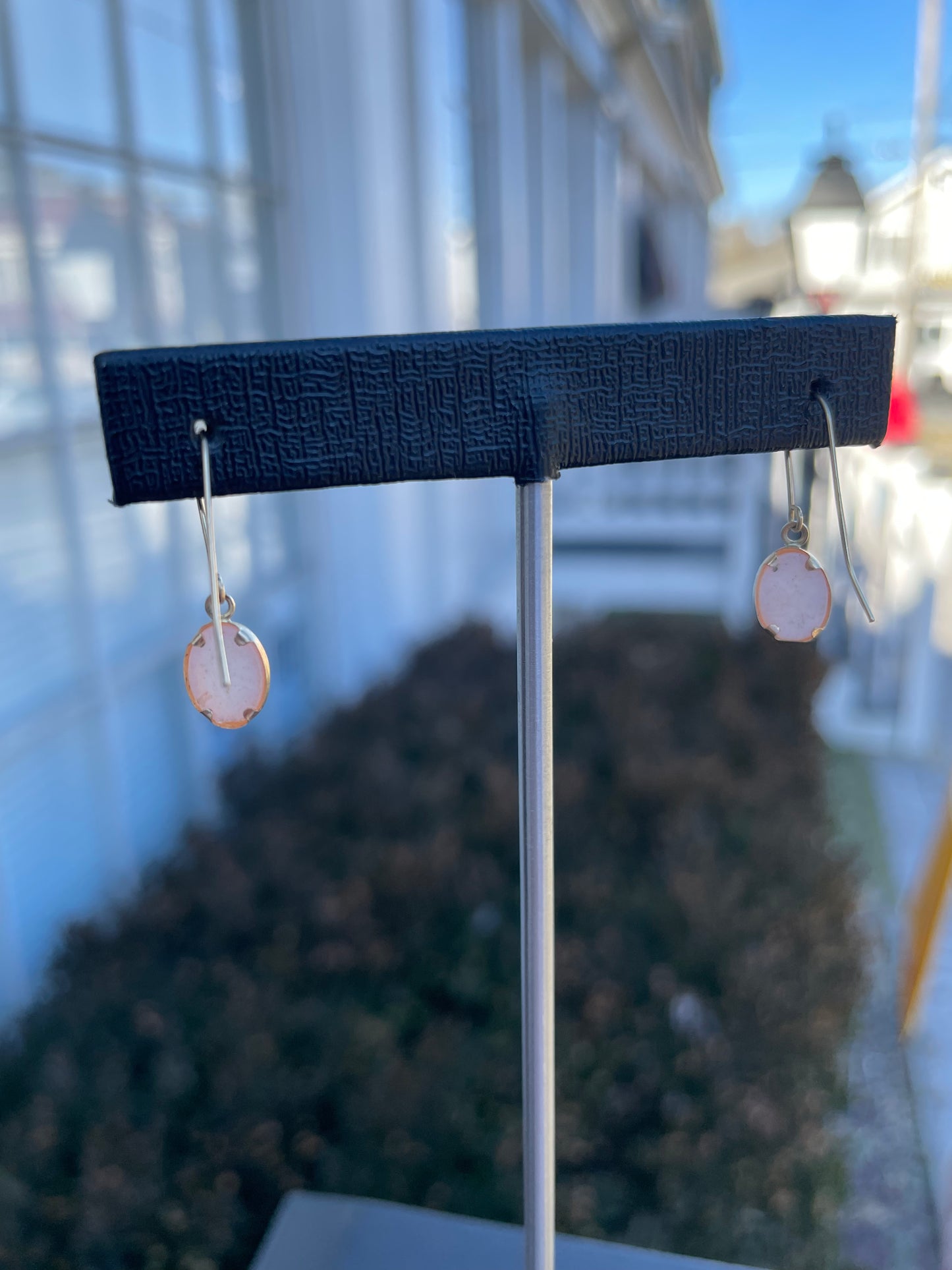 14k Gold Pink Mother of Pearl Oval Shaped Drop Earrings