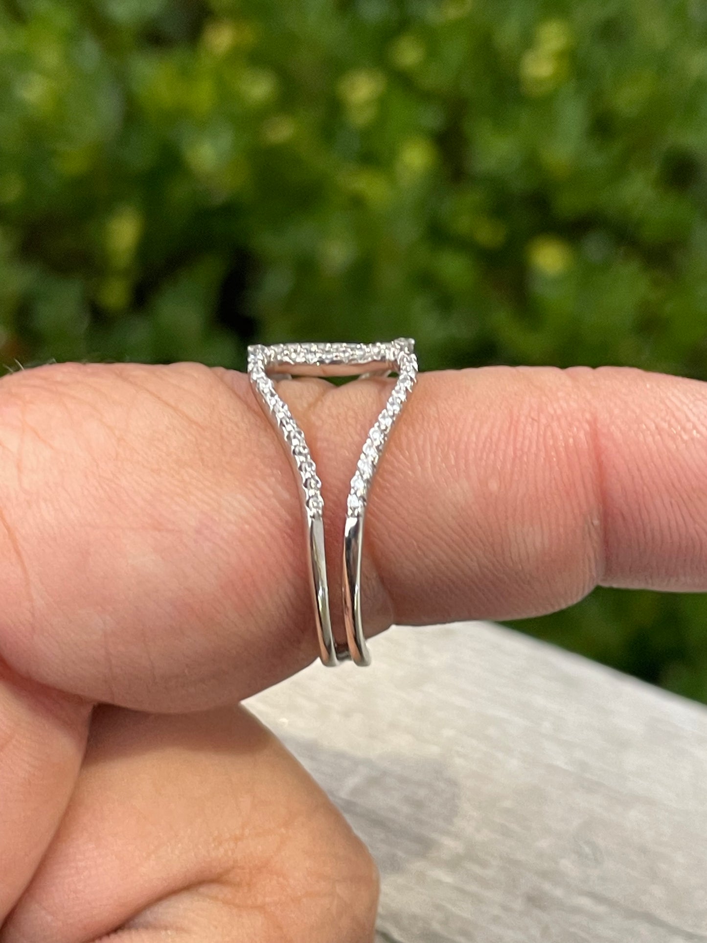 925 Sterling Silver Interlocking Loop Cubic Zirconia Ring