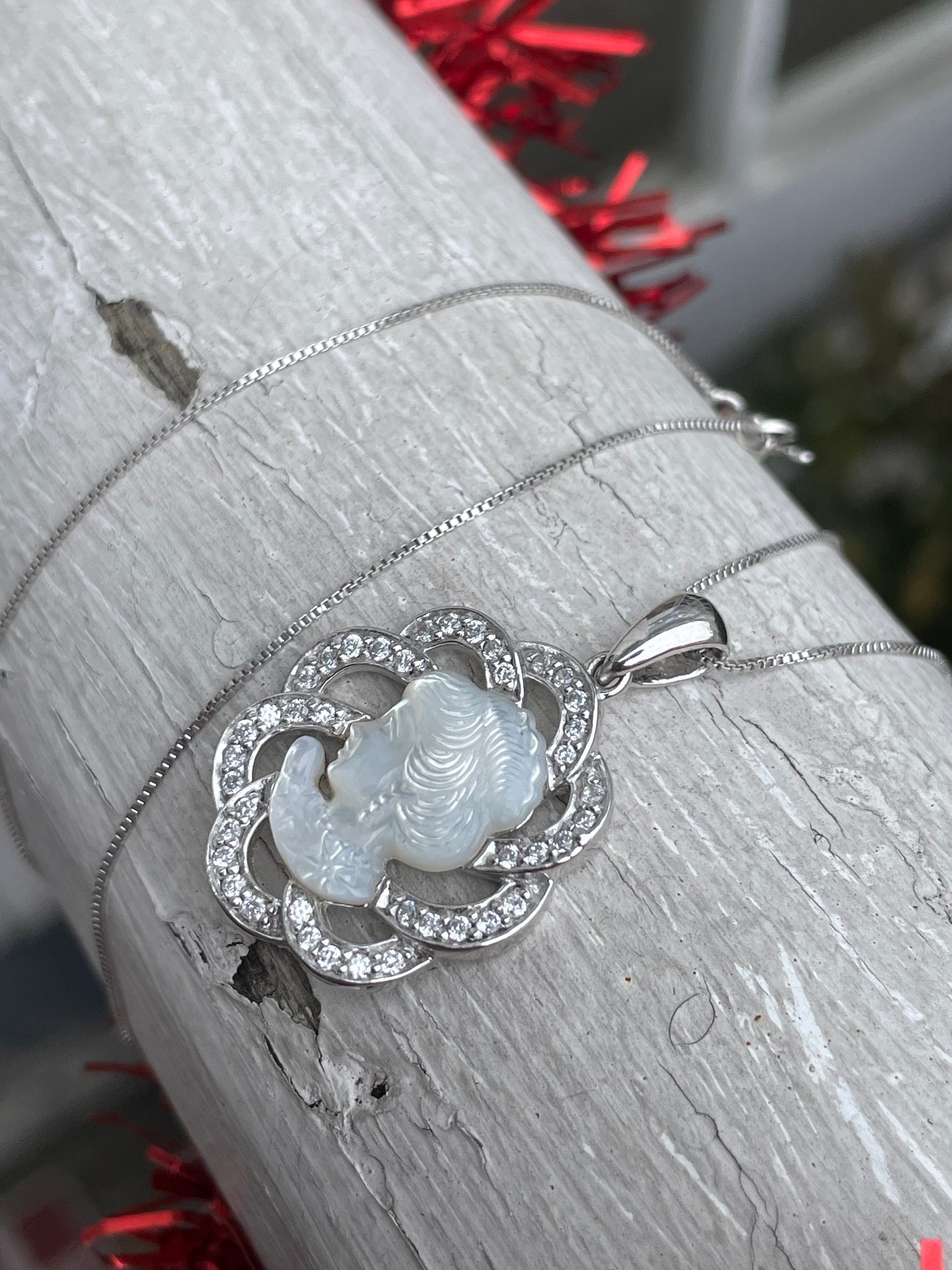 925 Sterling Silver Mother of Pearl Cameo & Cz Necklace