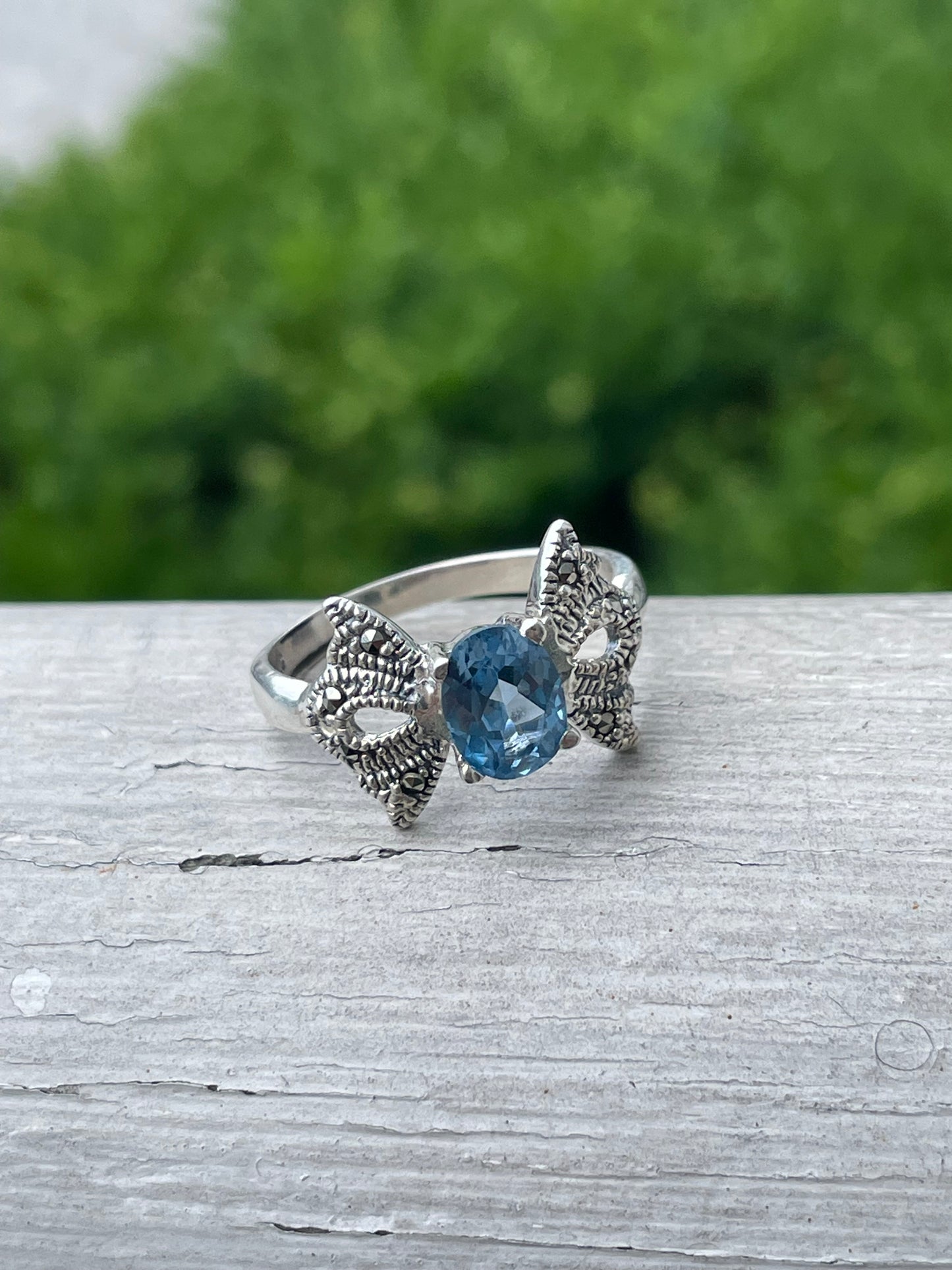 925 Sterling Silver Blue topaz Bow Ring Size 9