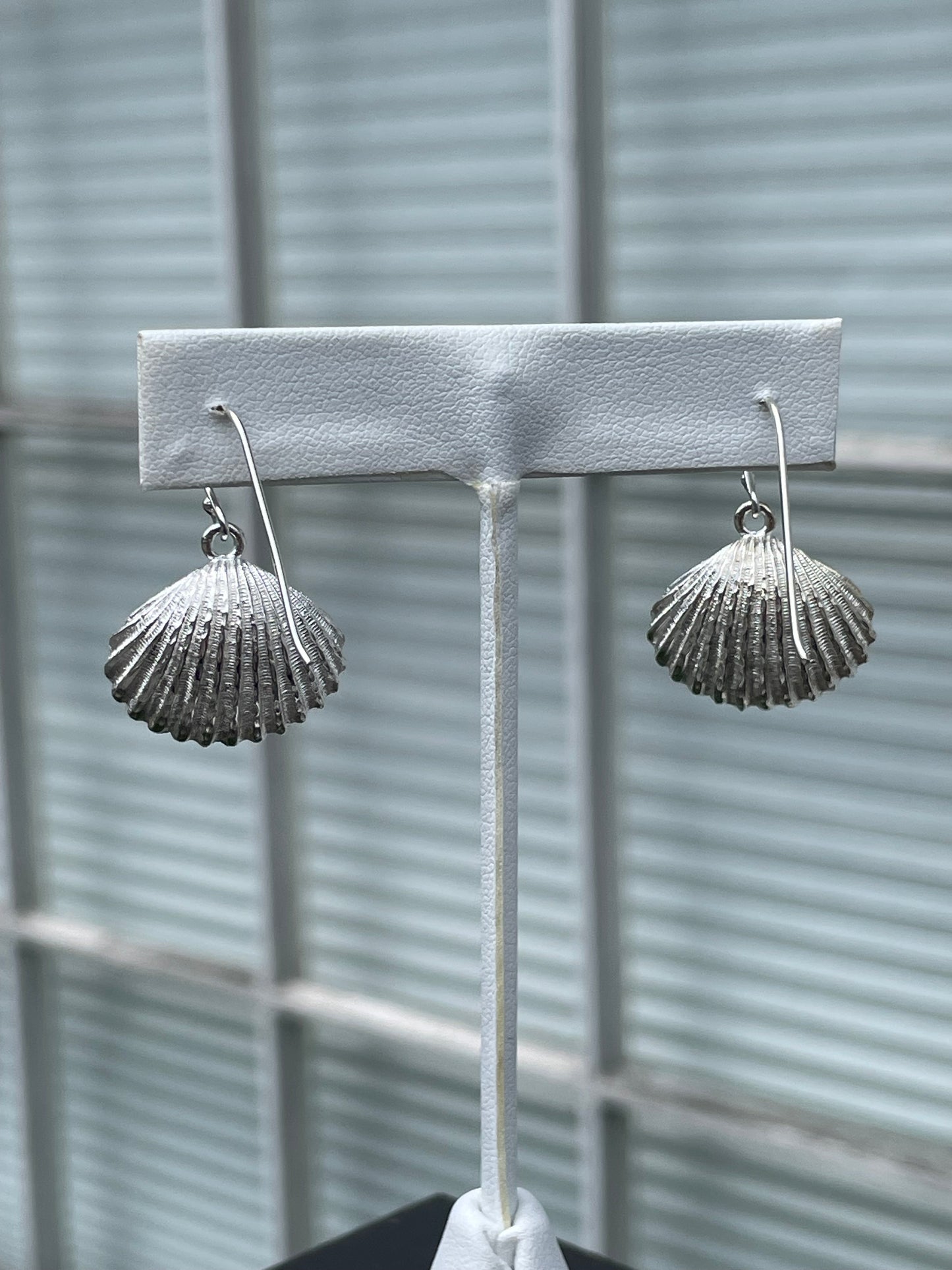 925 Sterling Silver Freshwater Pearl Open Clam Shell Earrings