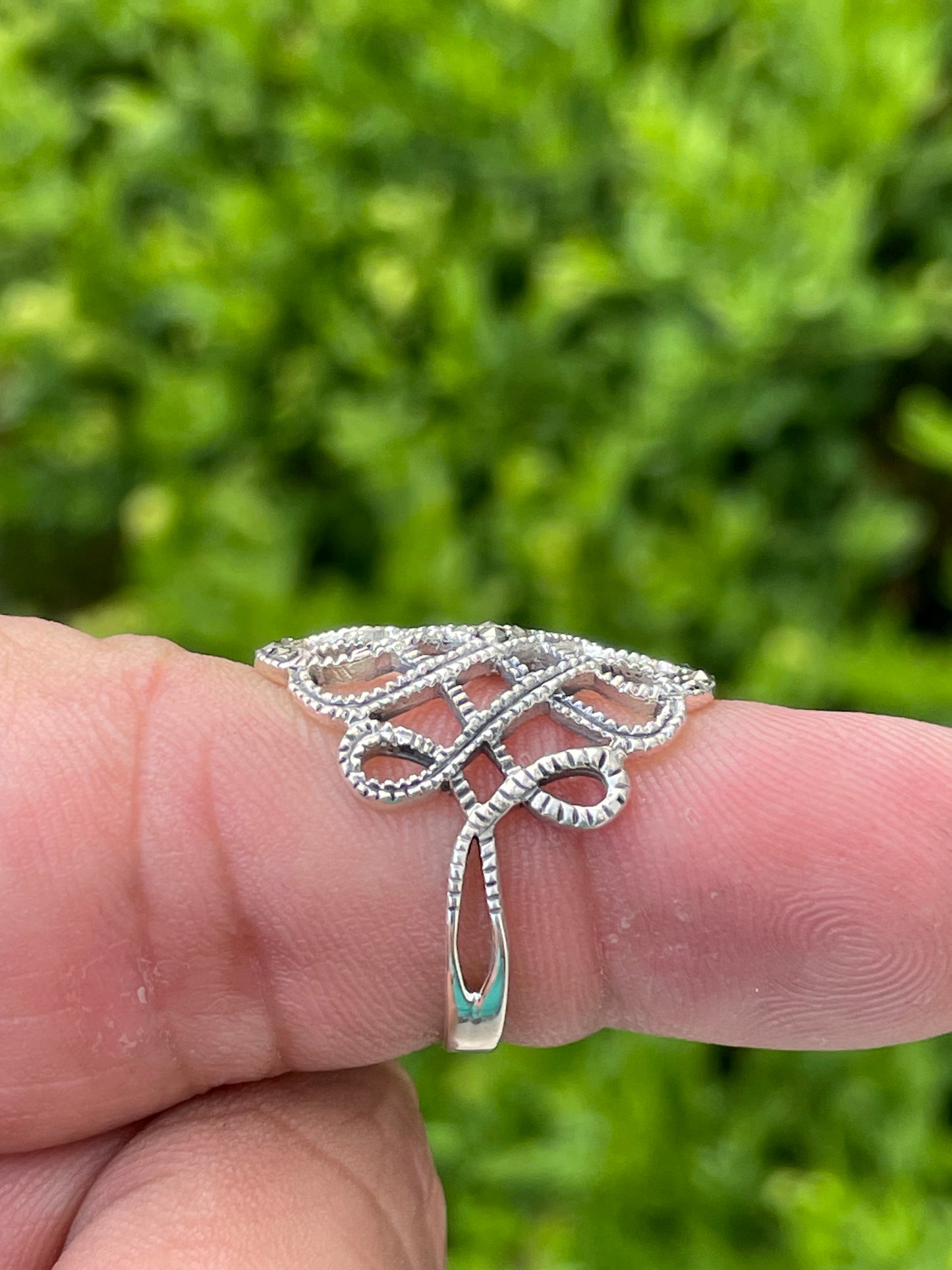 925 Sterling Silver Swirl Marcasite Ring