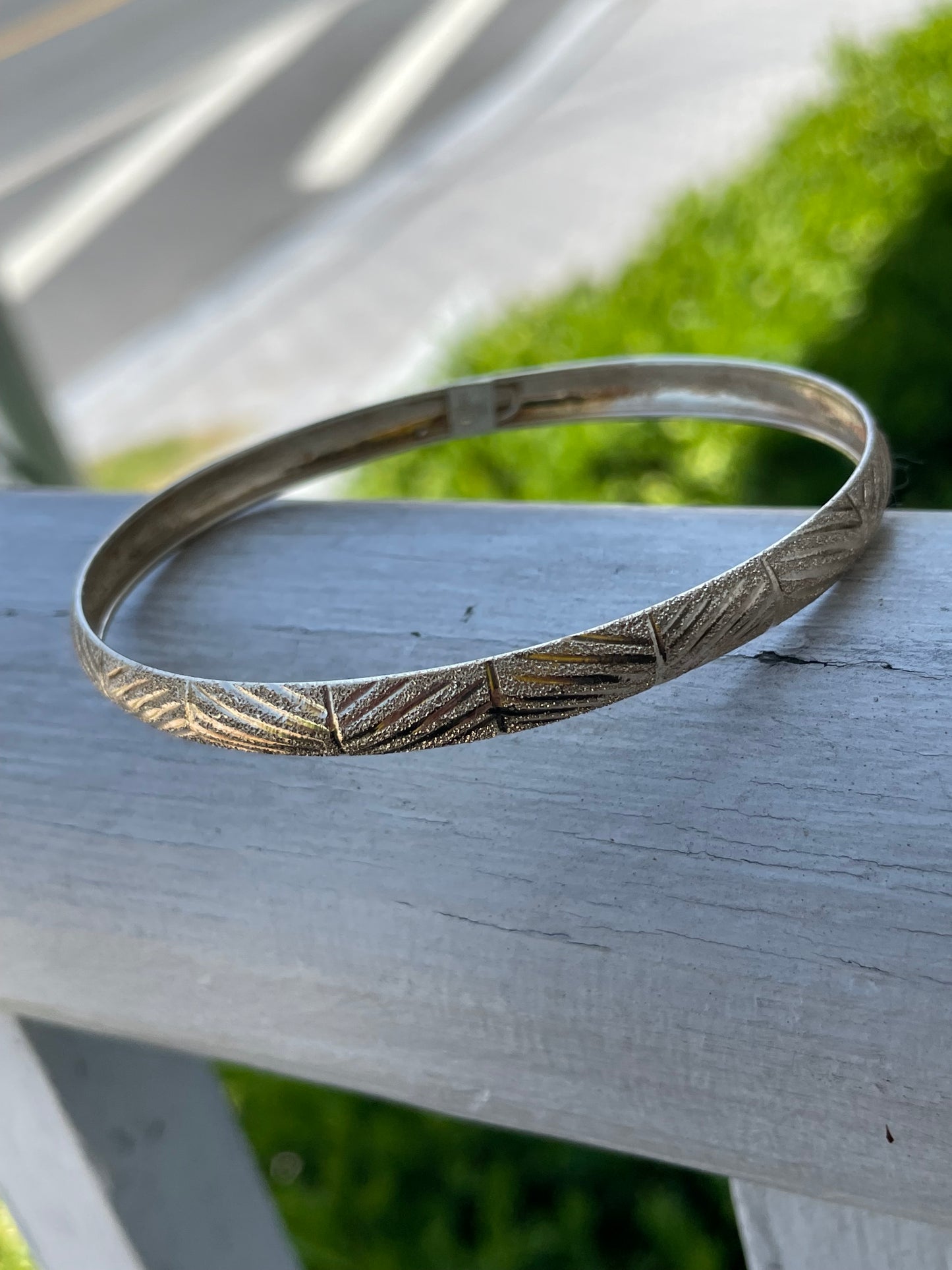 10K Gold Diamond cut Bangle Bracelet 7.25"