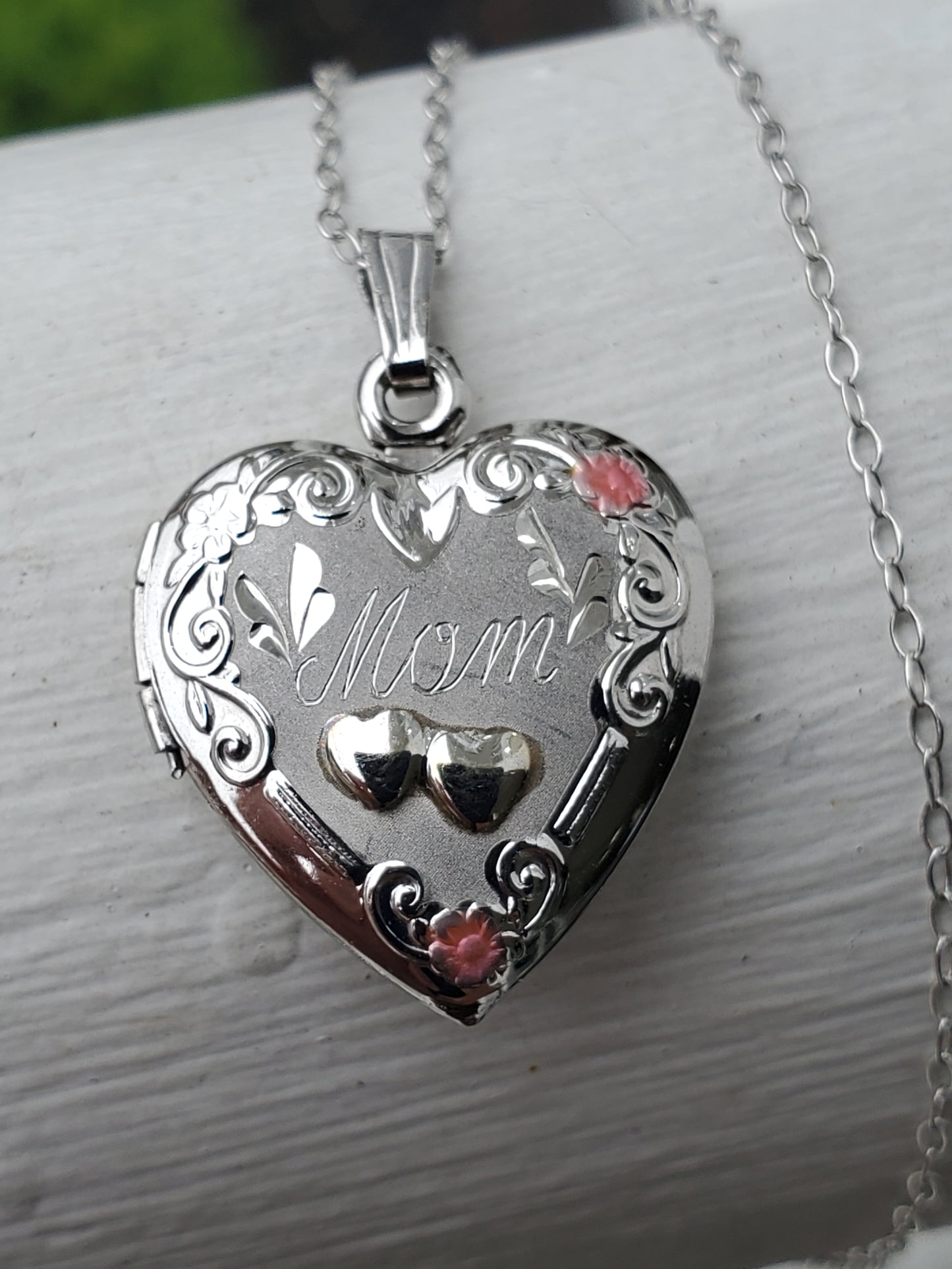 925 Sterling Silver Ladies Mom Double Heart Flower Locket Charm Necklace