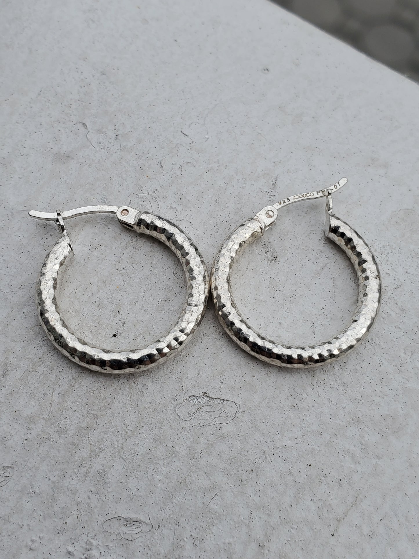 925 Sterling Silver Sparkling Prism Cut Hoop Earrings