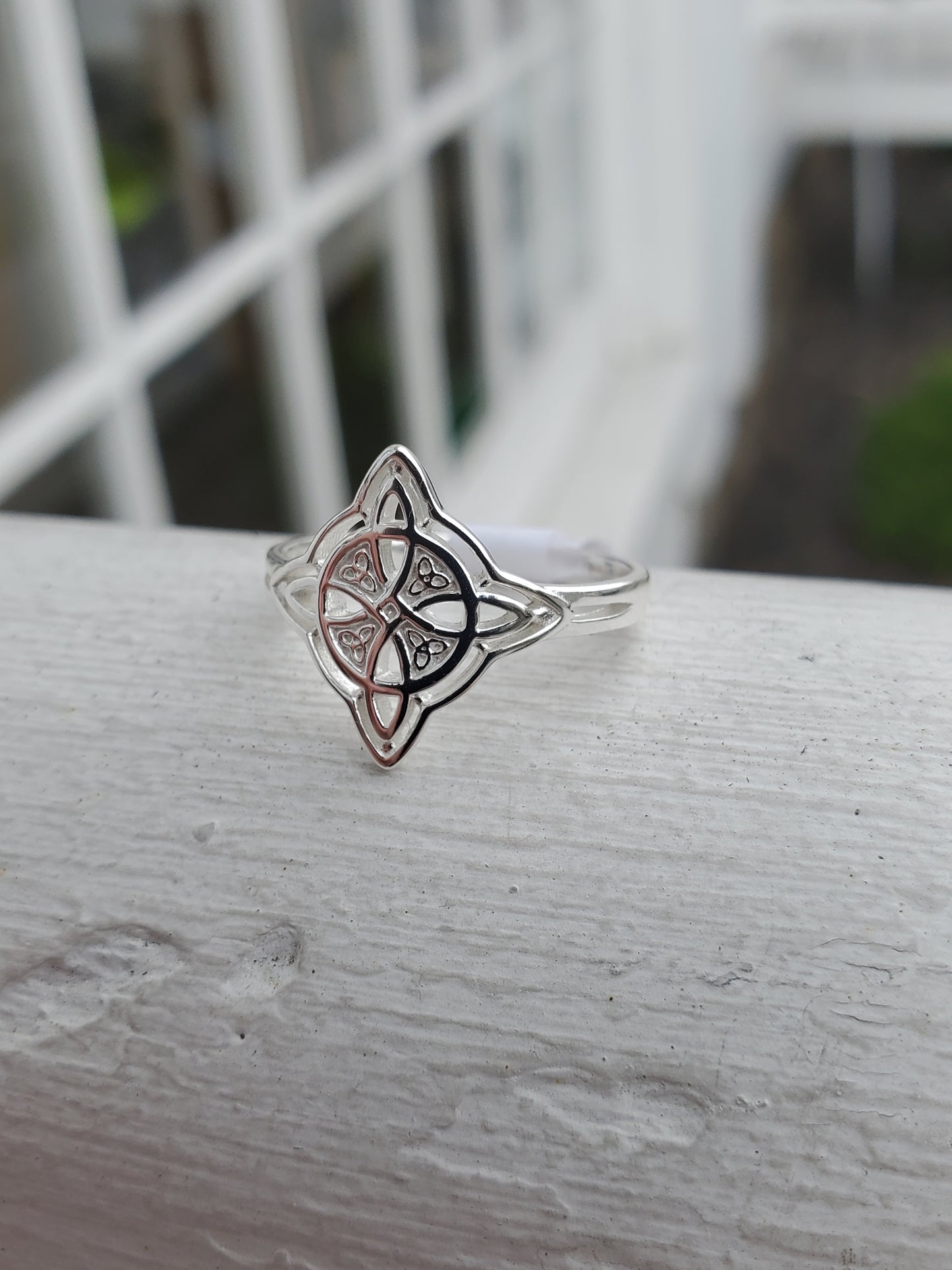 925 Sterling Silver Irish Celtic Knot Ring
