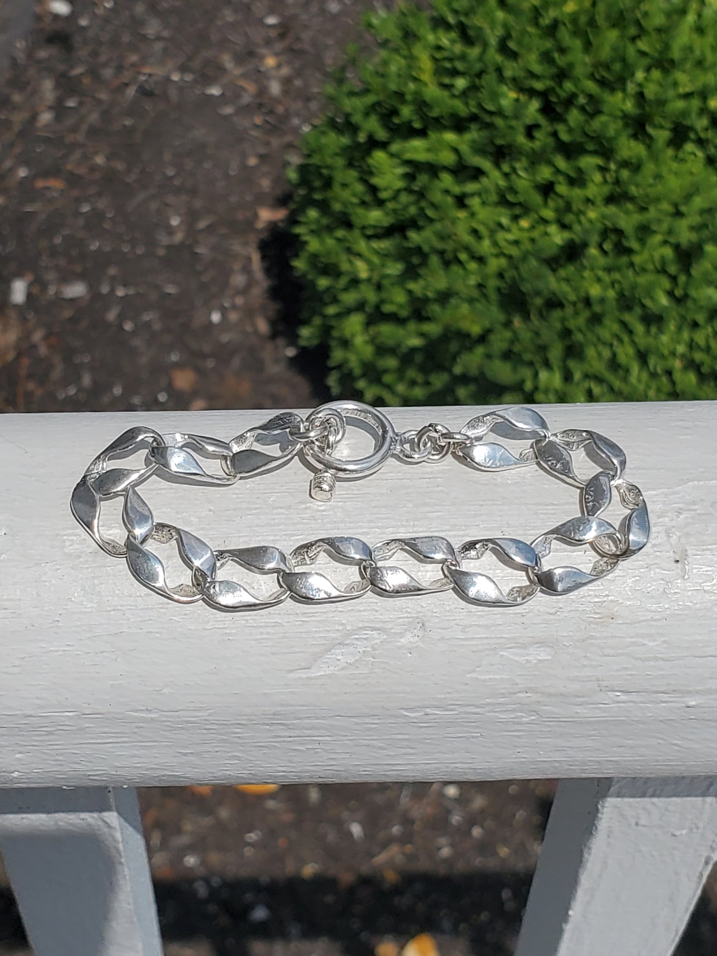925 Sterling Silver Open Wavy Curb Link Toggle Bracelet