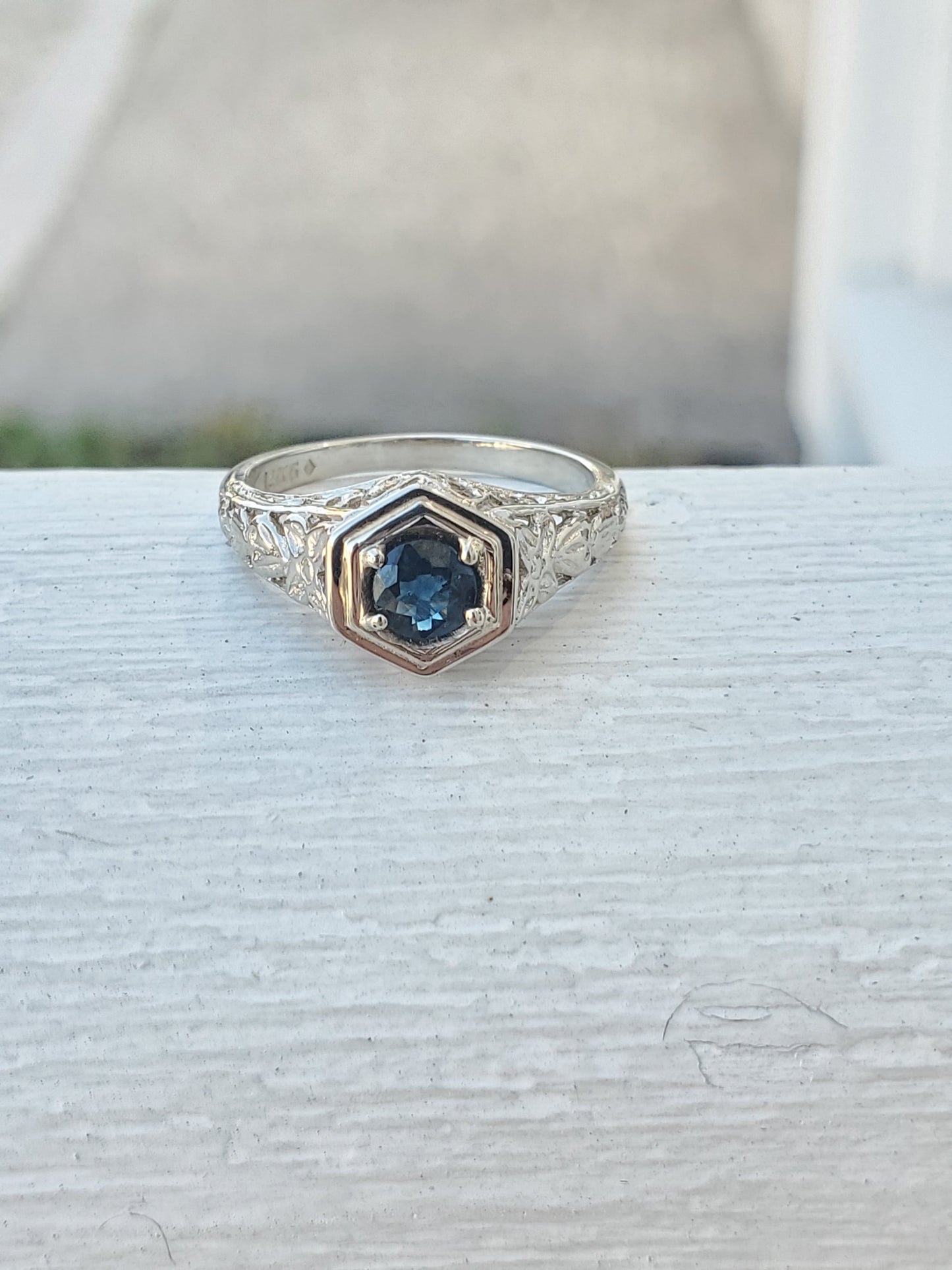 14k White Gold Antique Ladies Solitare Sapphire Art Deco Ring