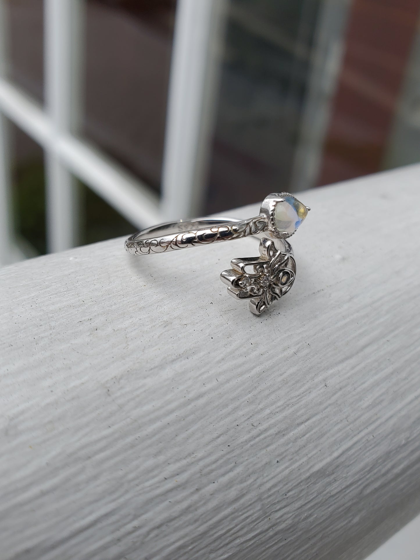 925 Sterling Silver Ladies Hamsa Opalite Bypass Filagre Ring