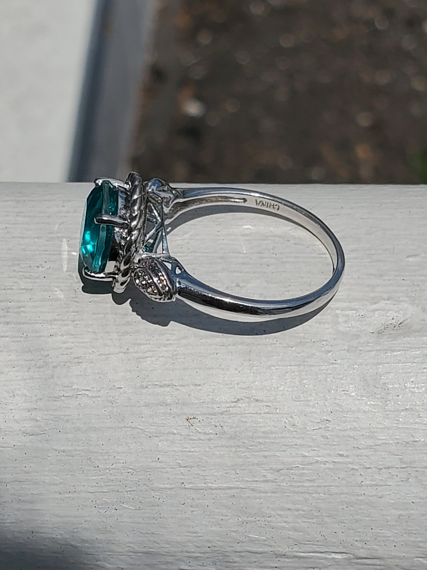 925 Sterling Silver Teal 4.0ct Zirconia Solitare Ring
