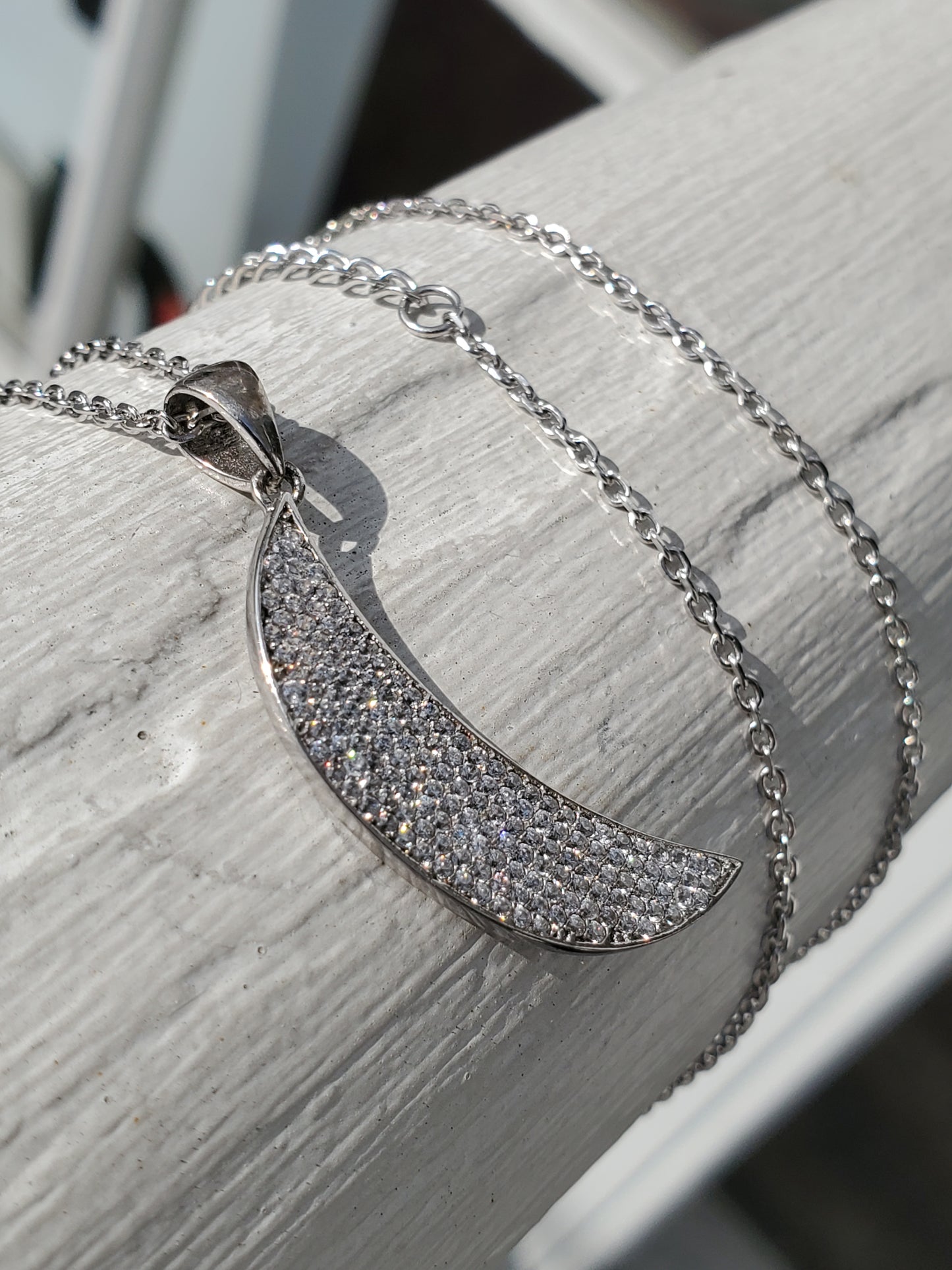 925 Sterling Silver Sparkling CZ Zirconia Crescent 🌙 Moon Pendant Necklace