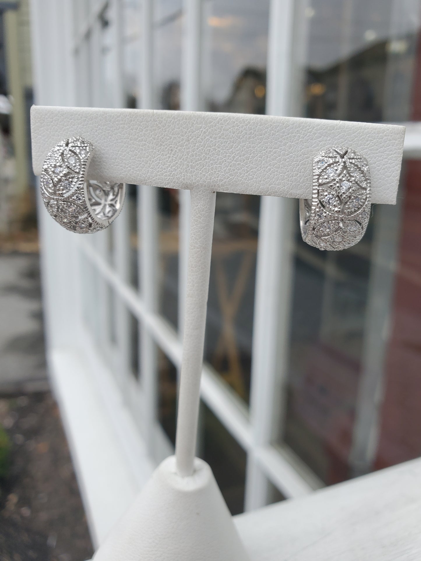 925 Sterling Silver Sparkling Filagre CZ Huggie Hoop Earrings