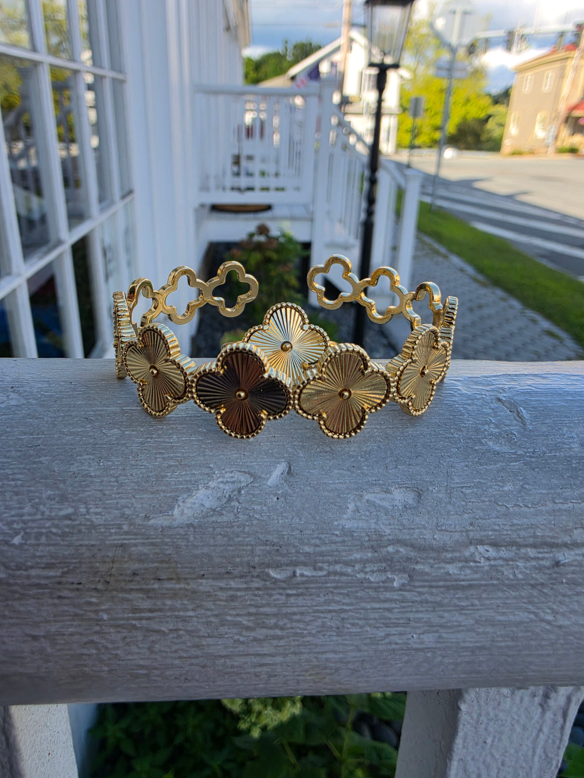 Gold Plated Sparkling Clover Ring & 7" Bangle bracelet set