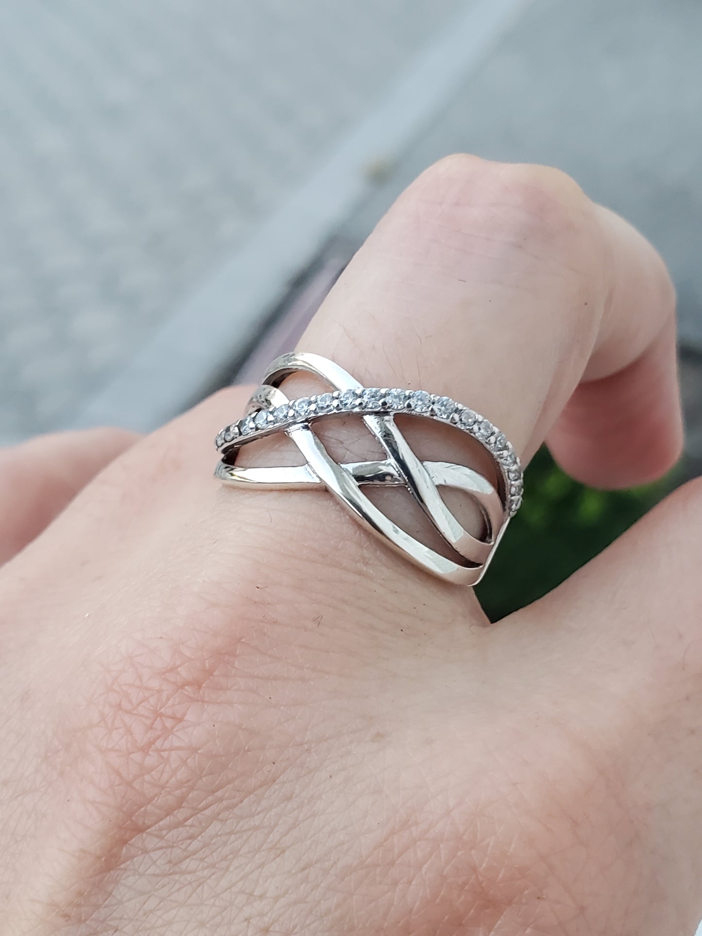 925 Sterling Silver Classic Cz Crossover Band Ring