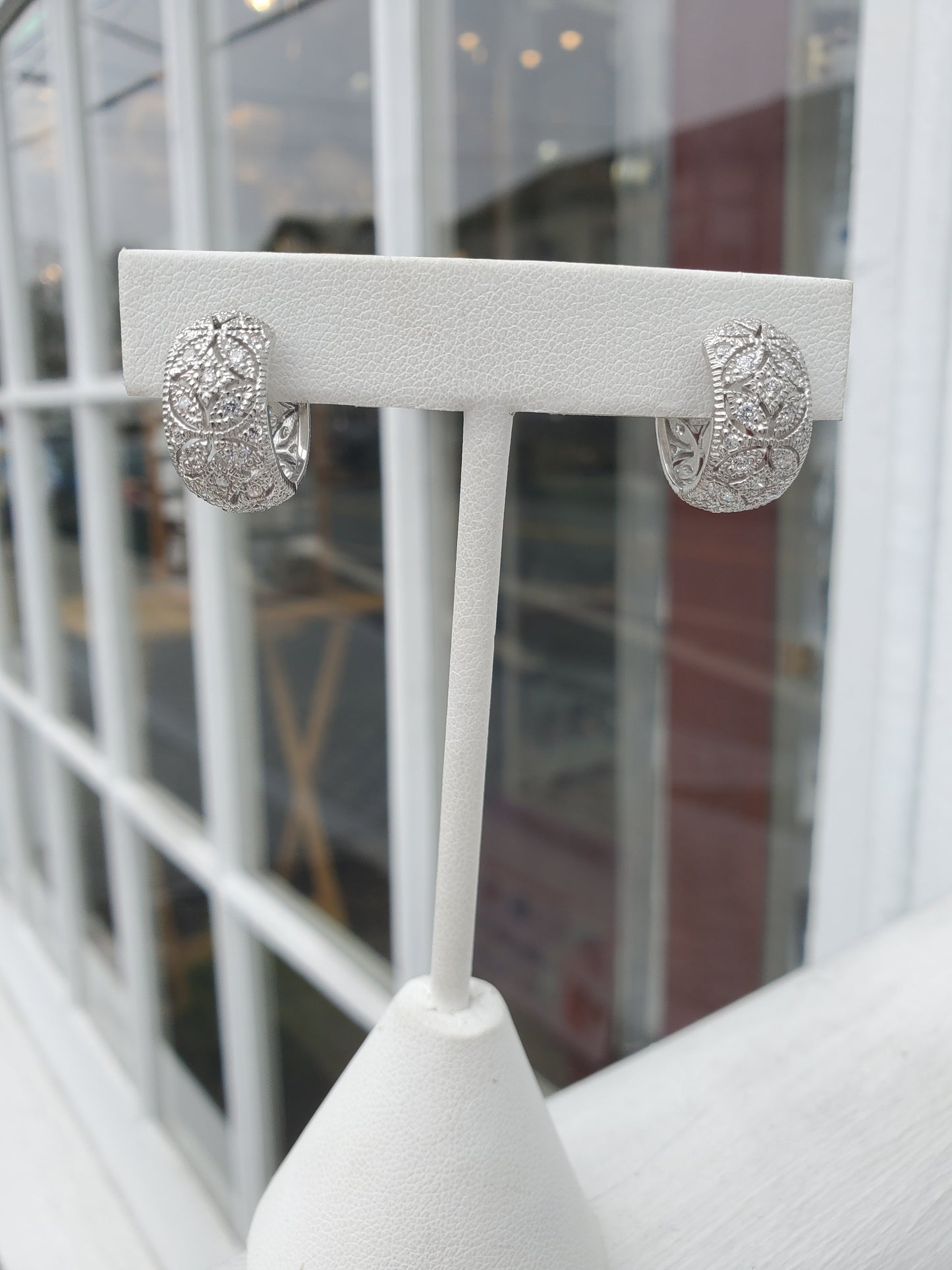 925 Sterling Silver Sparkling Filagre CZ Huggie Hoop Earrings