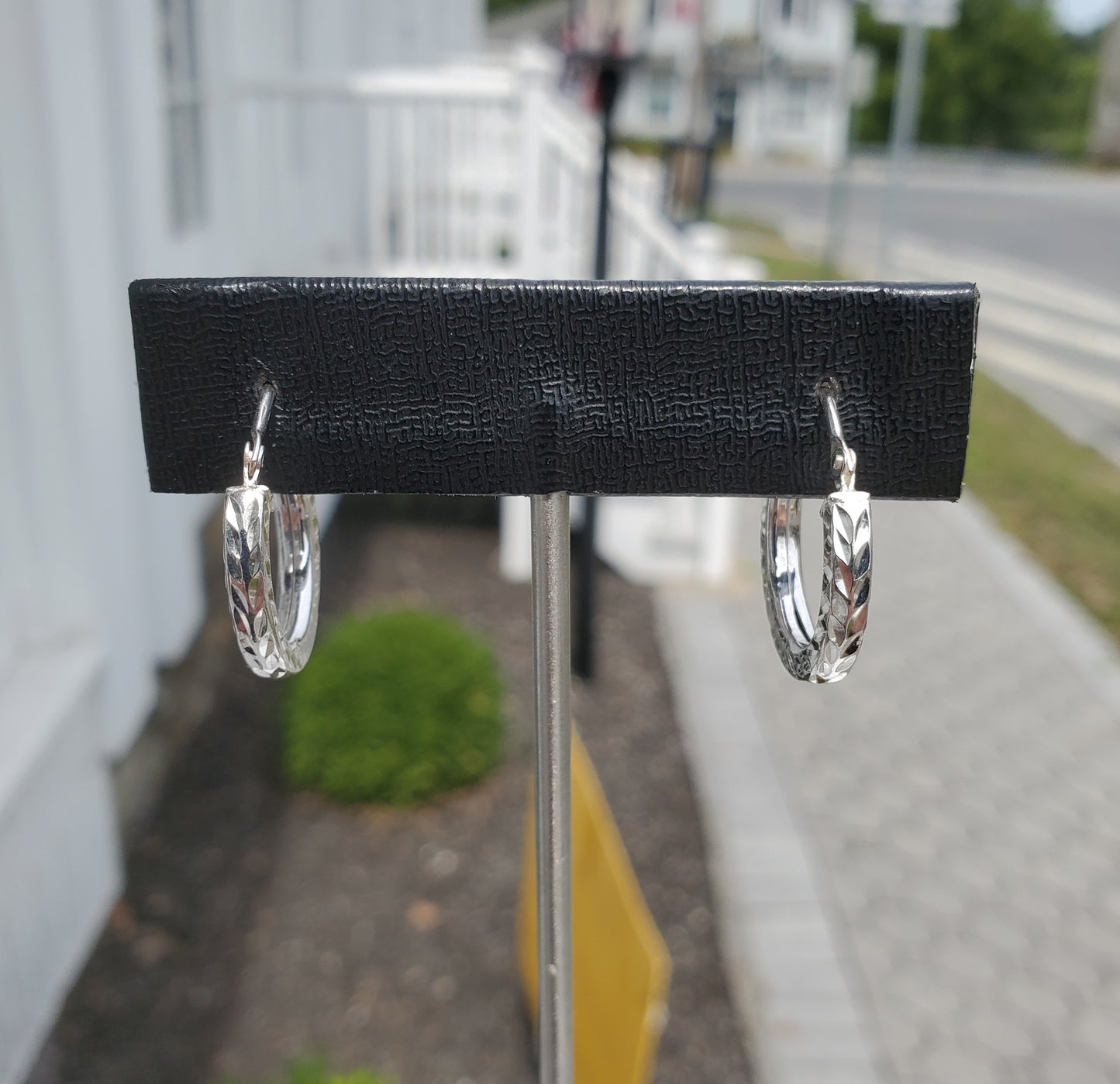 925 Sterling Silver 20mm Diamond Cut Hoop Earrings