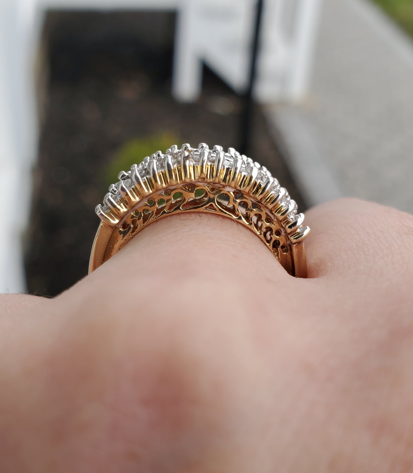 10k two tone Diamond Band Ring Size 7