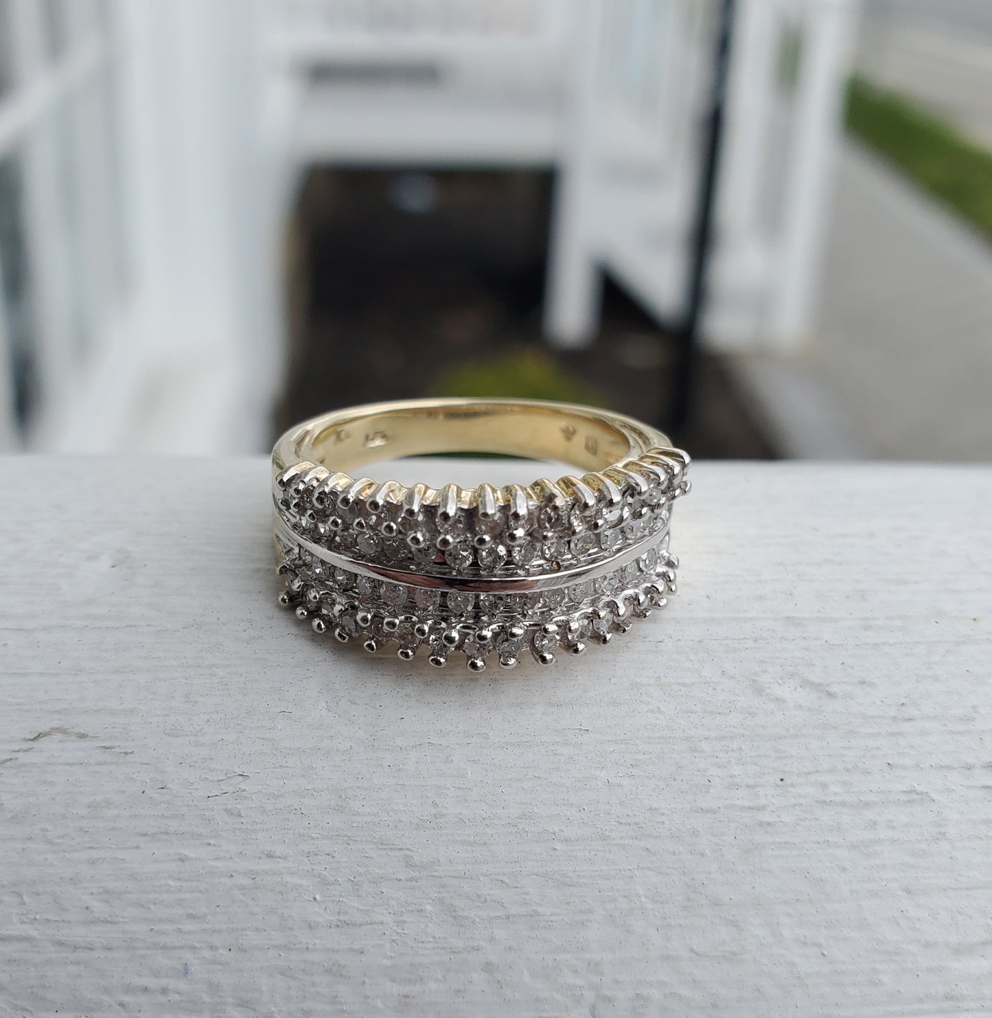 10k two tone Diamond Band Ring Size 7