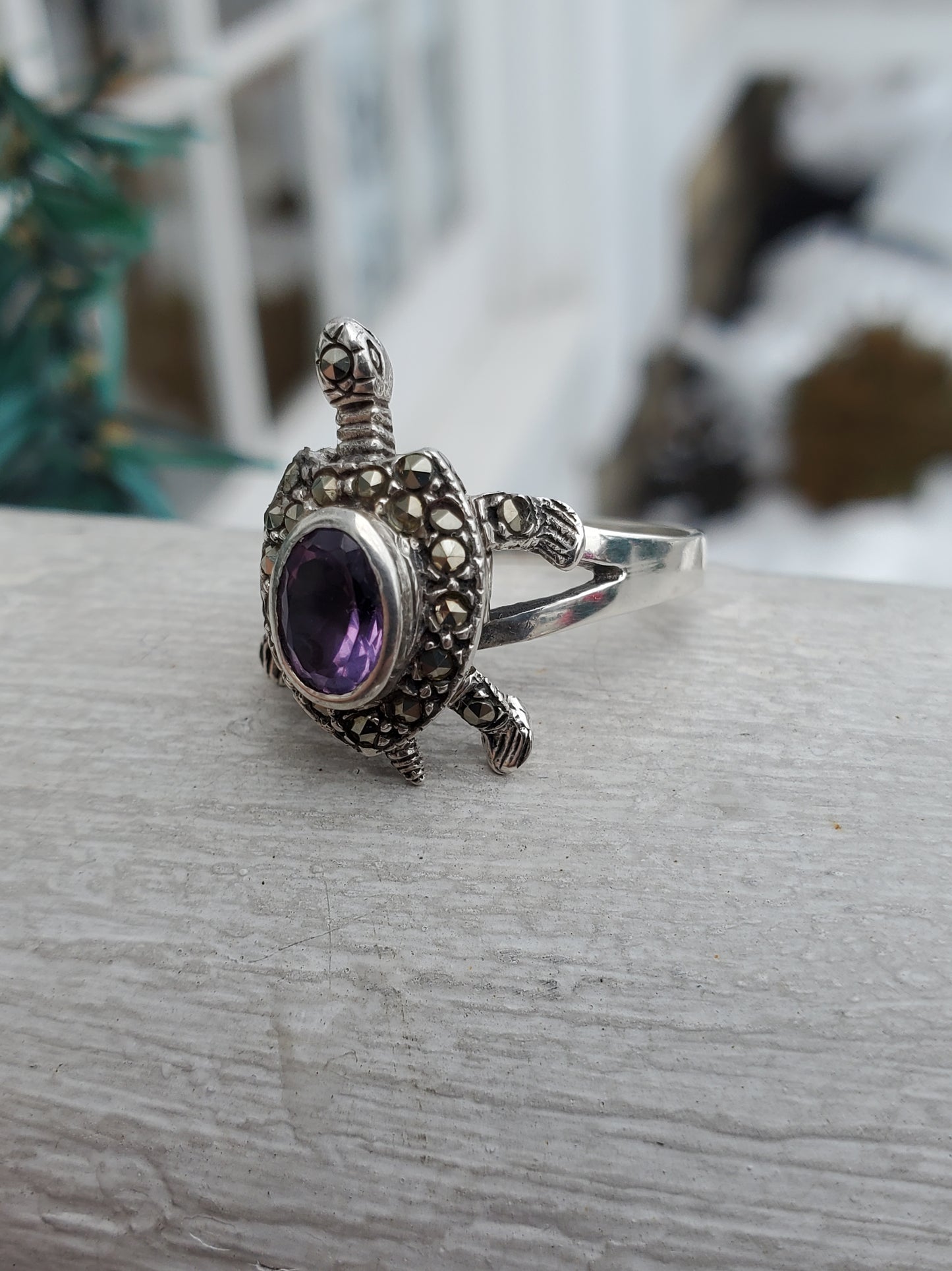 925 Sterling Silver Half Carat Oval Amethyst & Marcasite Movable Turtle Ring