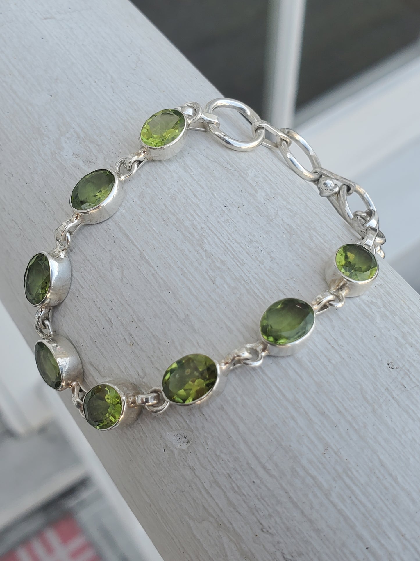 925 Sterling Silver Ladies Genuine 4 tcw Peridot Bezel Set Toggle Lock Bracelet