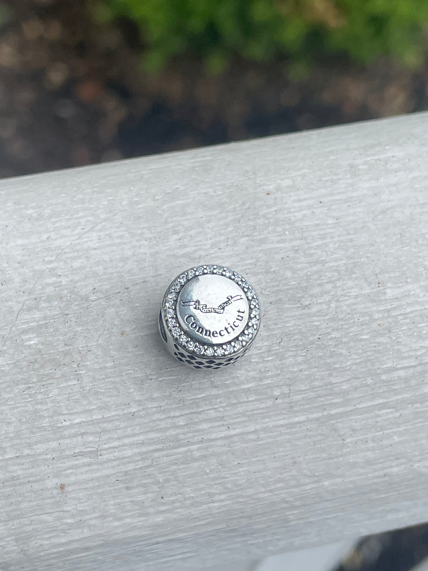 Pandora Connecticut Exclusive State Crest Round Travel Charm